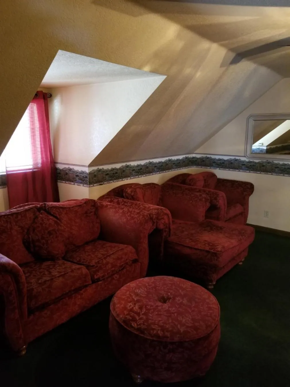 Living room in Timberline Lodge