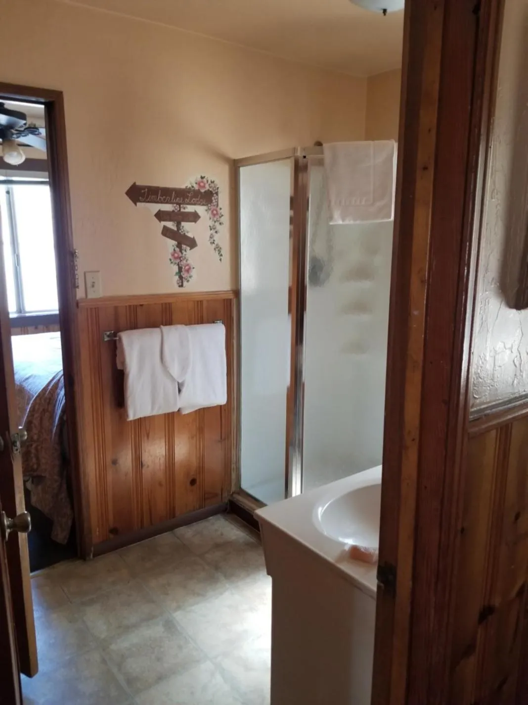 Shower in Timberline Lodge