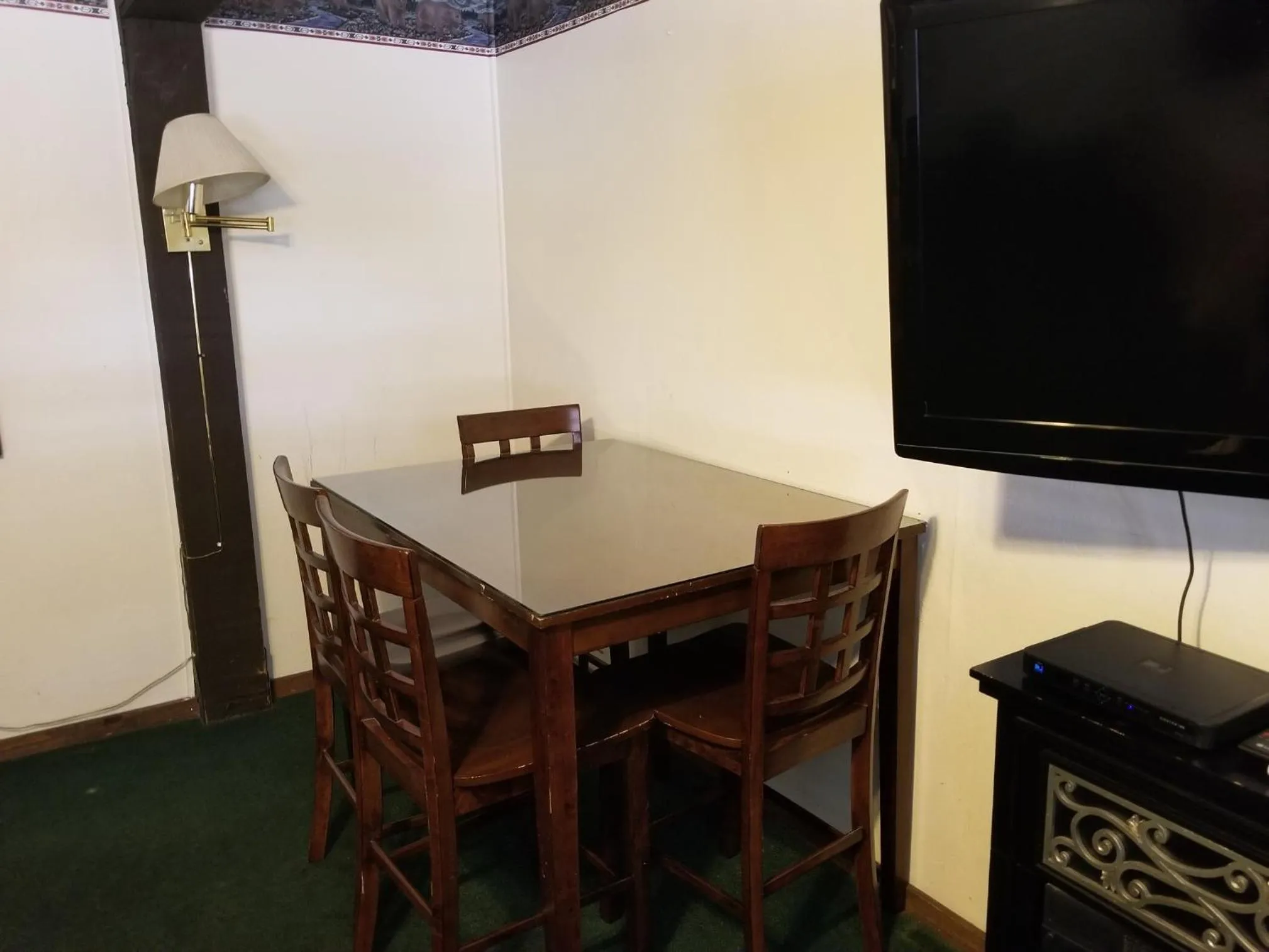 TV and multimedia in Timberline Lodge