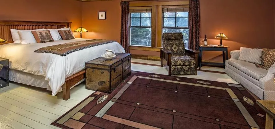 Bed in McCloud Hotel