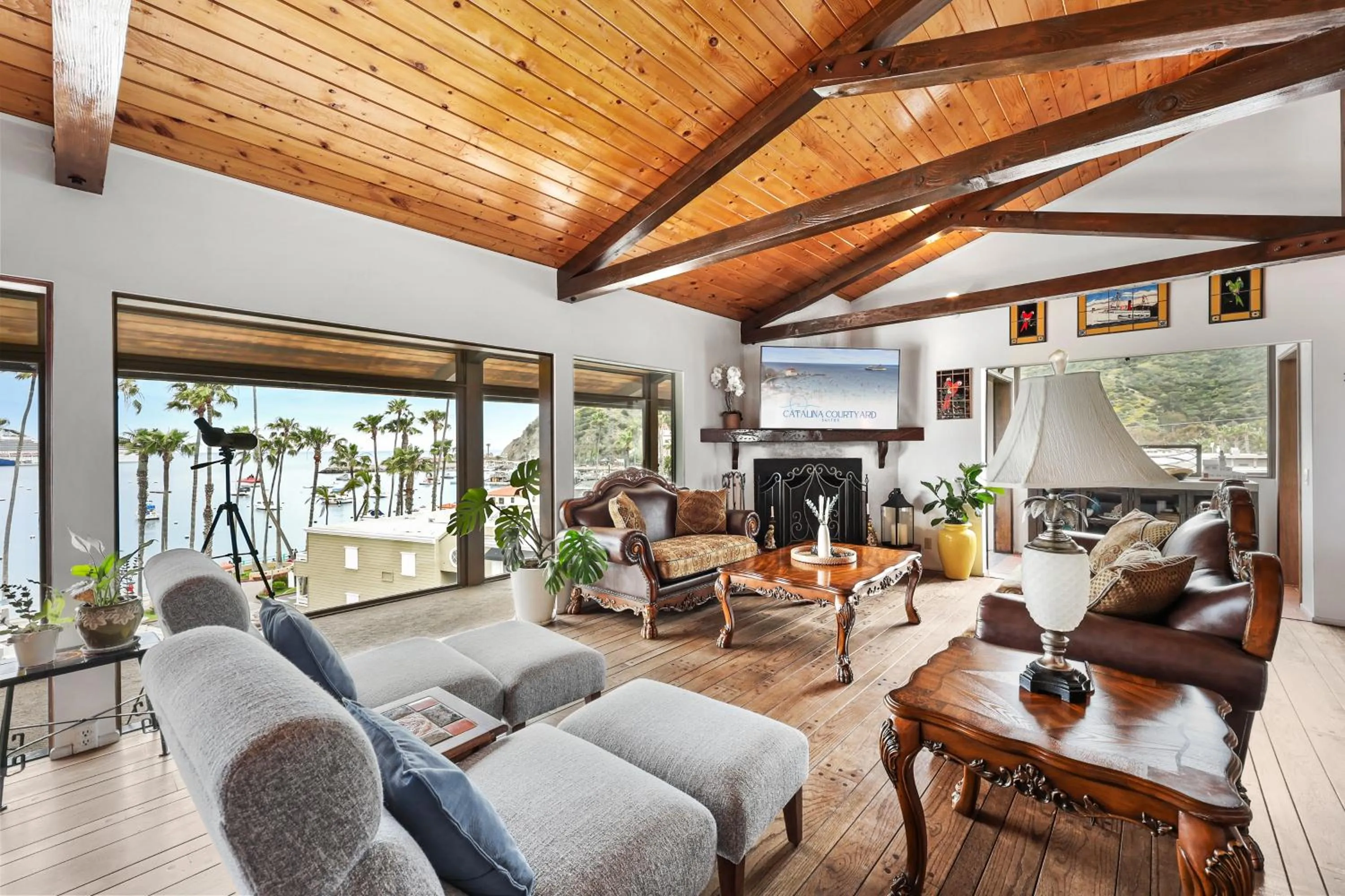 Living room in Catalina Courtyard Suites