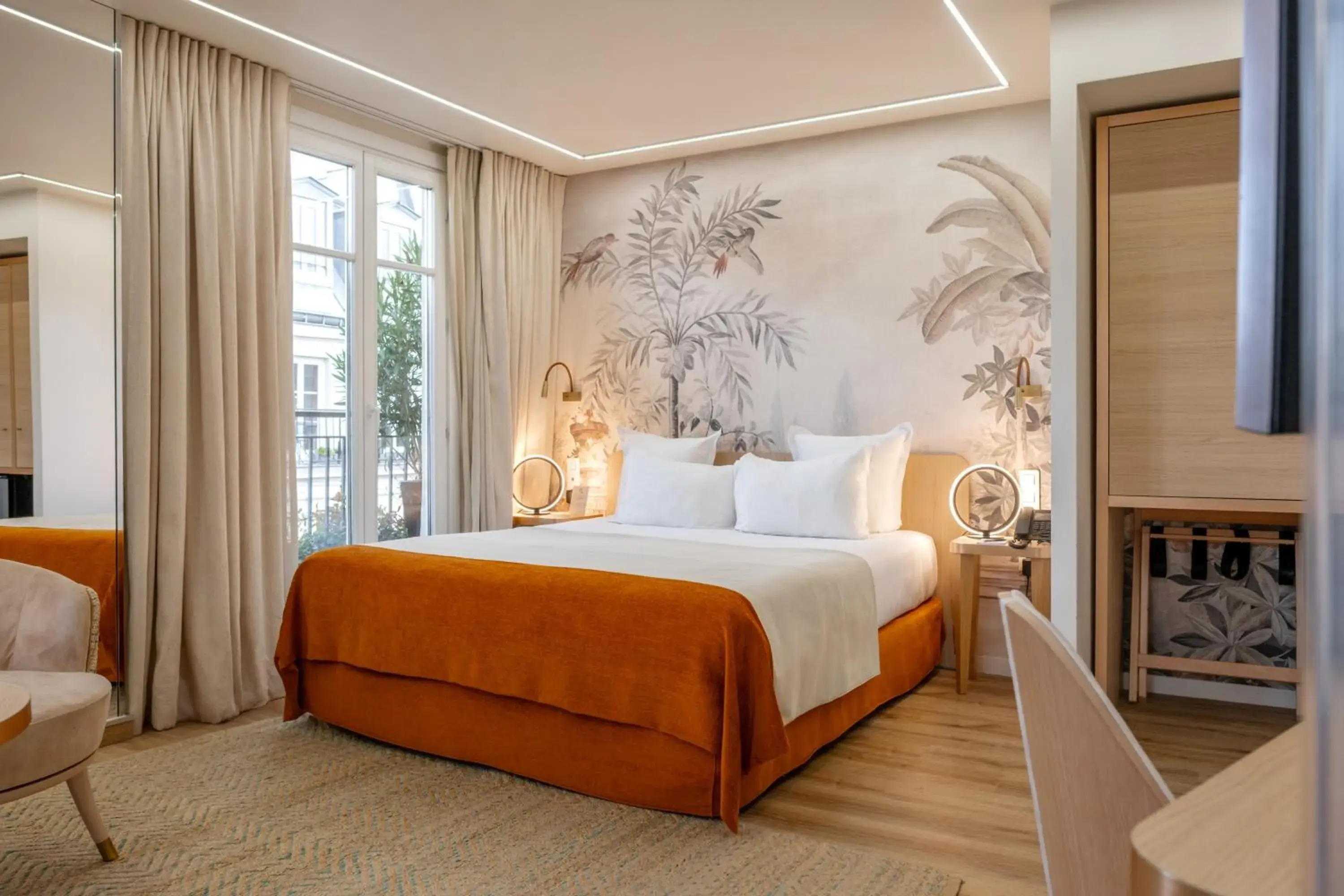 Signature Terrace Room in Grand Hotel Saint Michel Signature Terrace Room in Grand Hotel Saint Michel