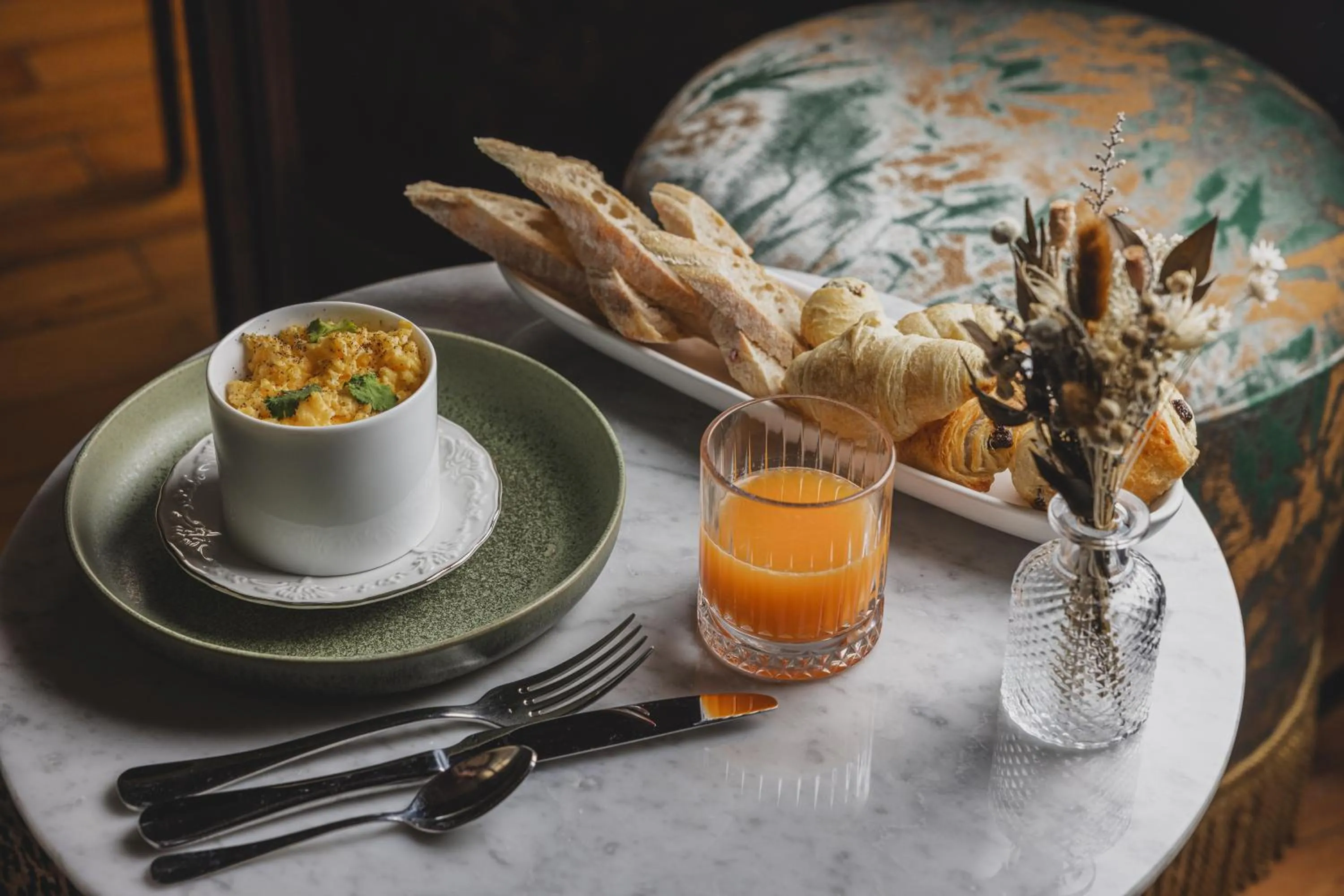 Breakfast in Hôtel Singulier Bordeaux - Boutique Hôtel & Spa Anne Semonin