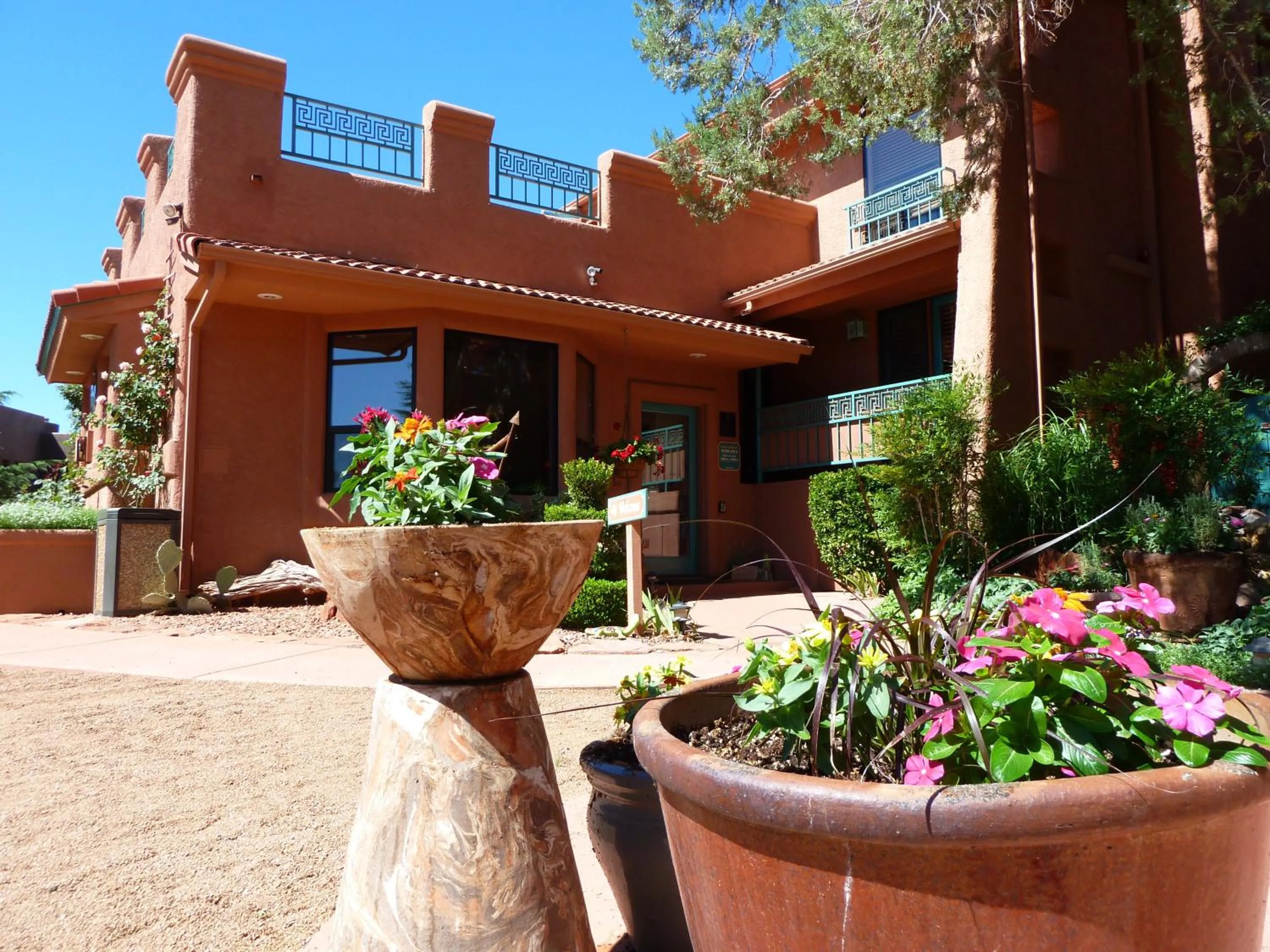 Facade/entrance in Casa Sedona Inn