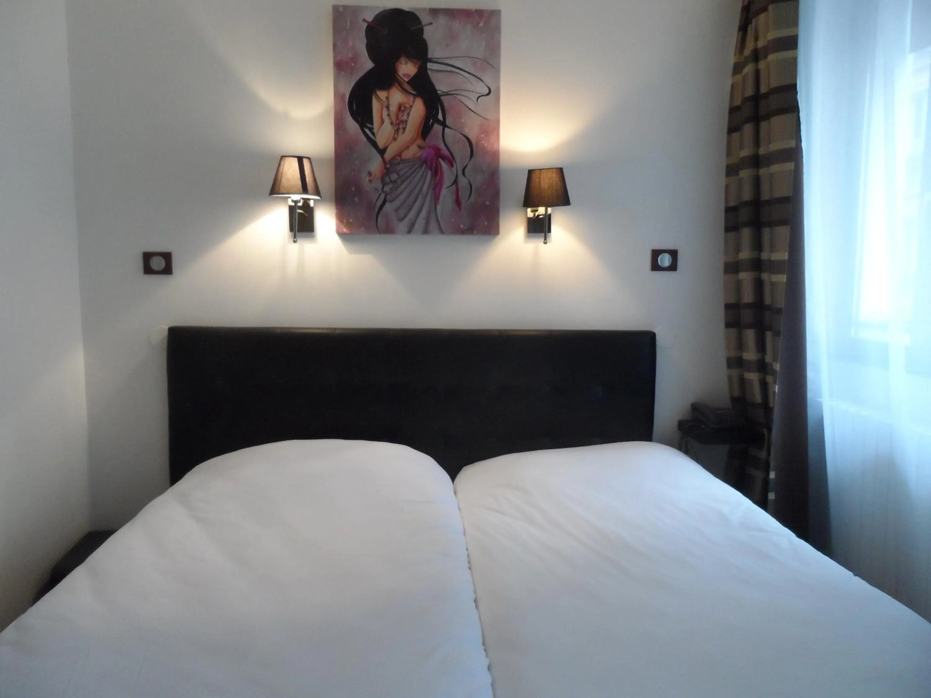 Day, Bed in Prince Monceau