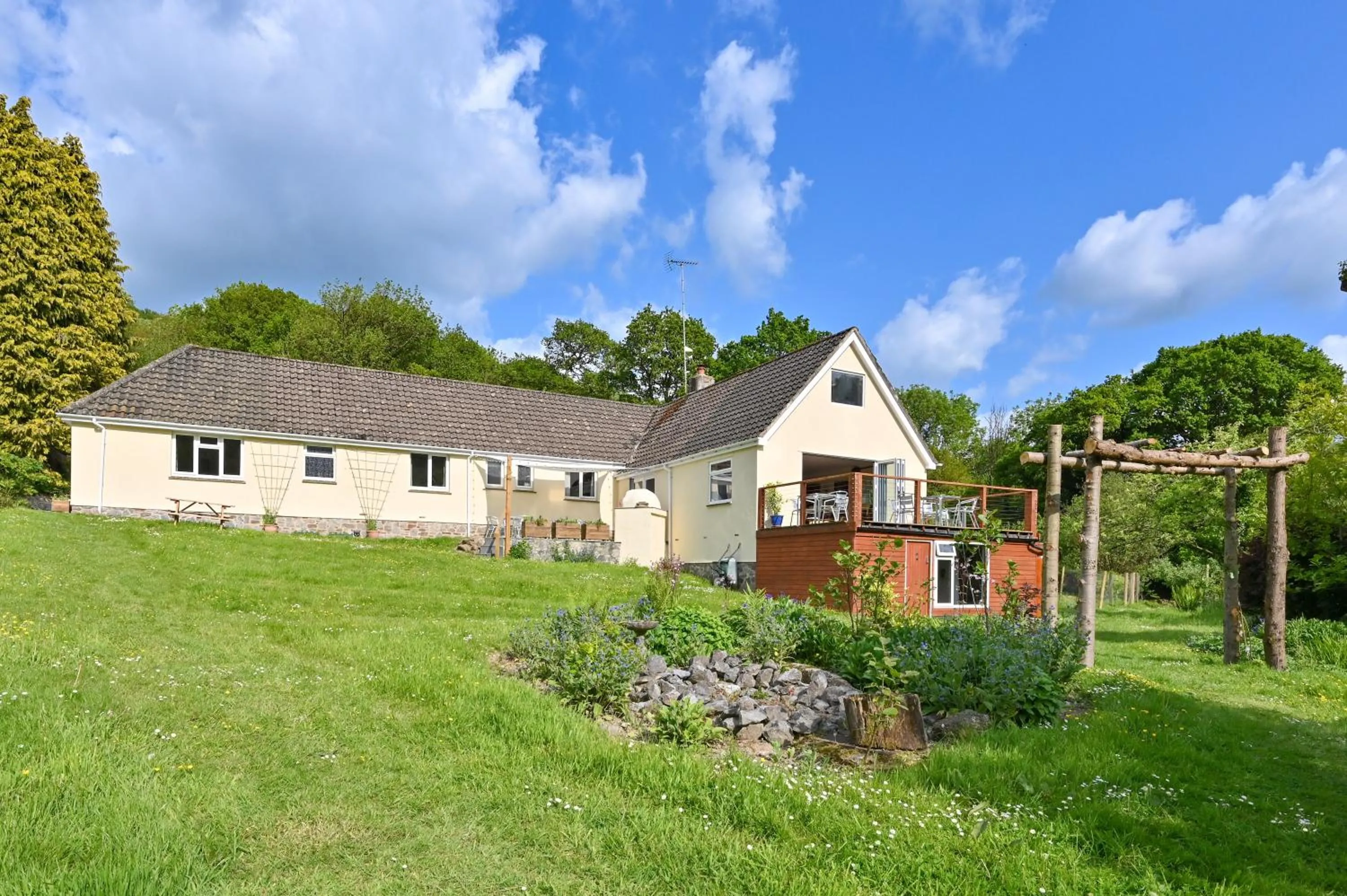 Property building in Wray Valley