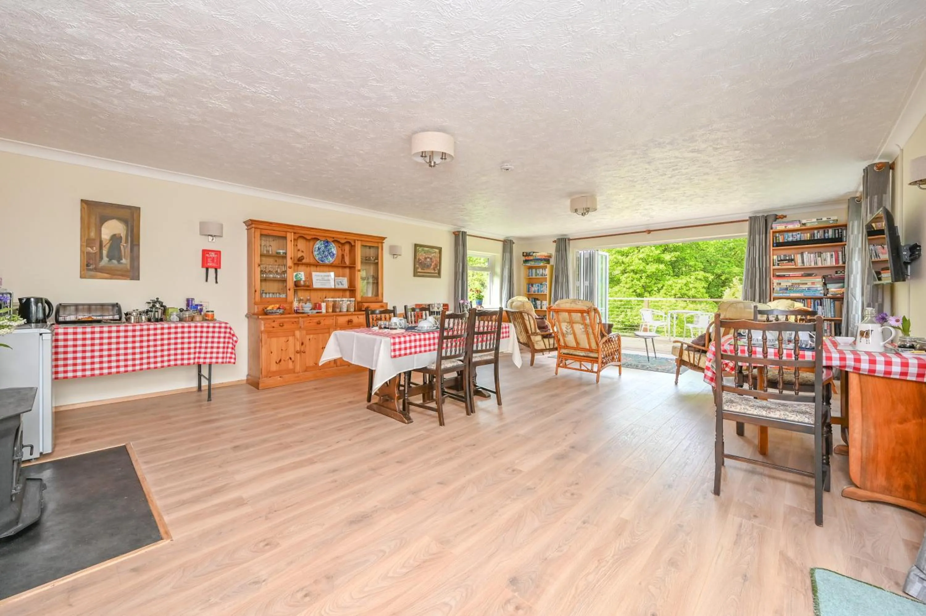 Restaurant/places to eat in Wray Valley