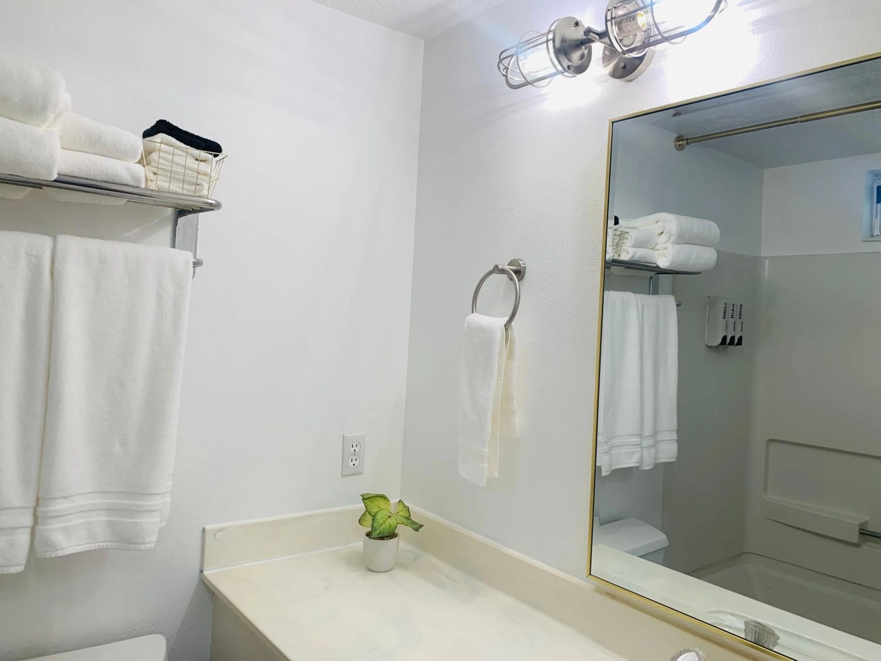 Dragonfly Motor Lodge