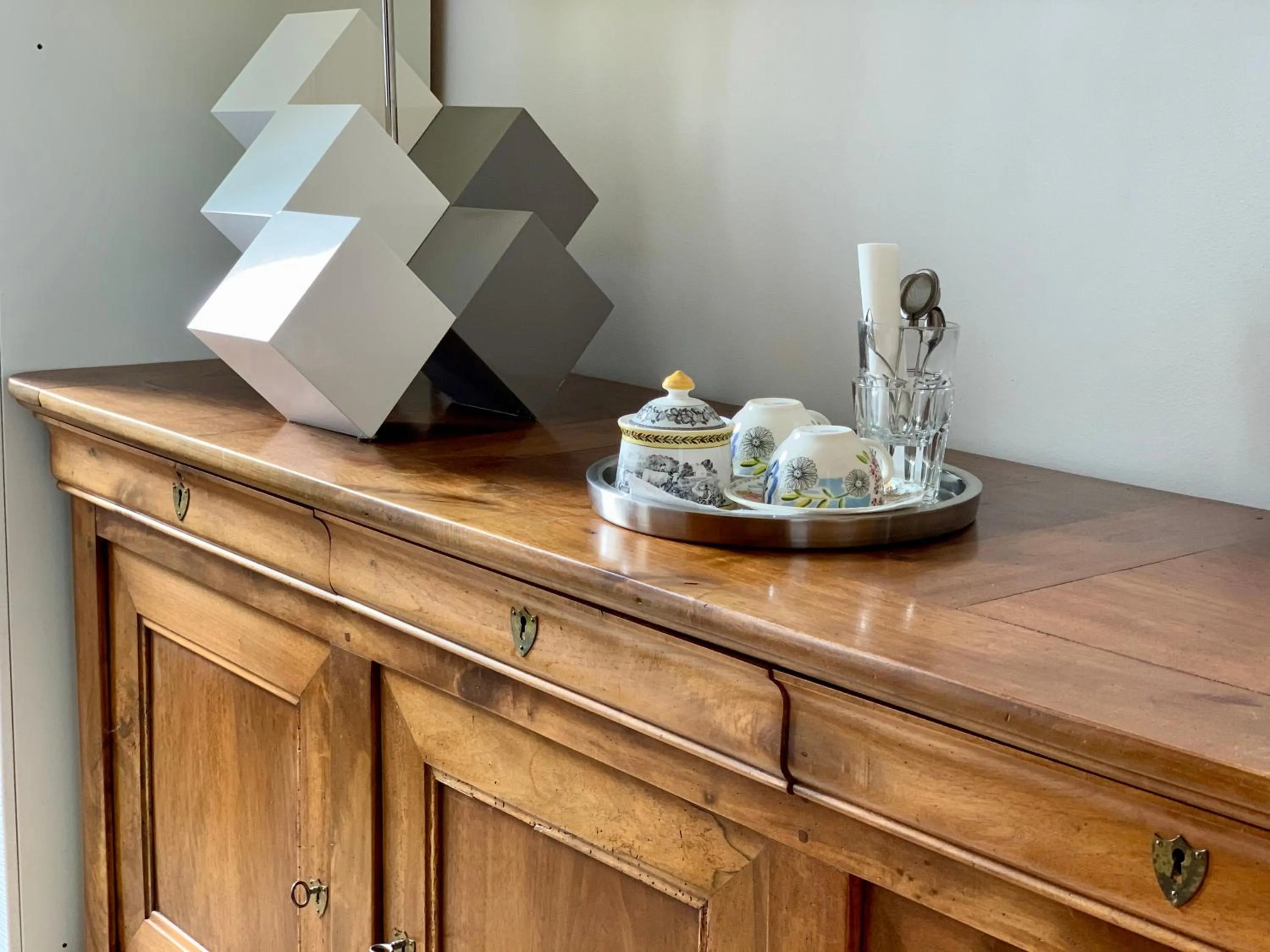 Bedroom in TANG Home-Bordeaux Hyper Centre