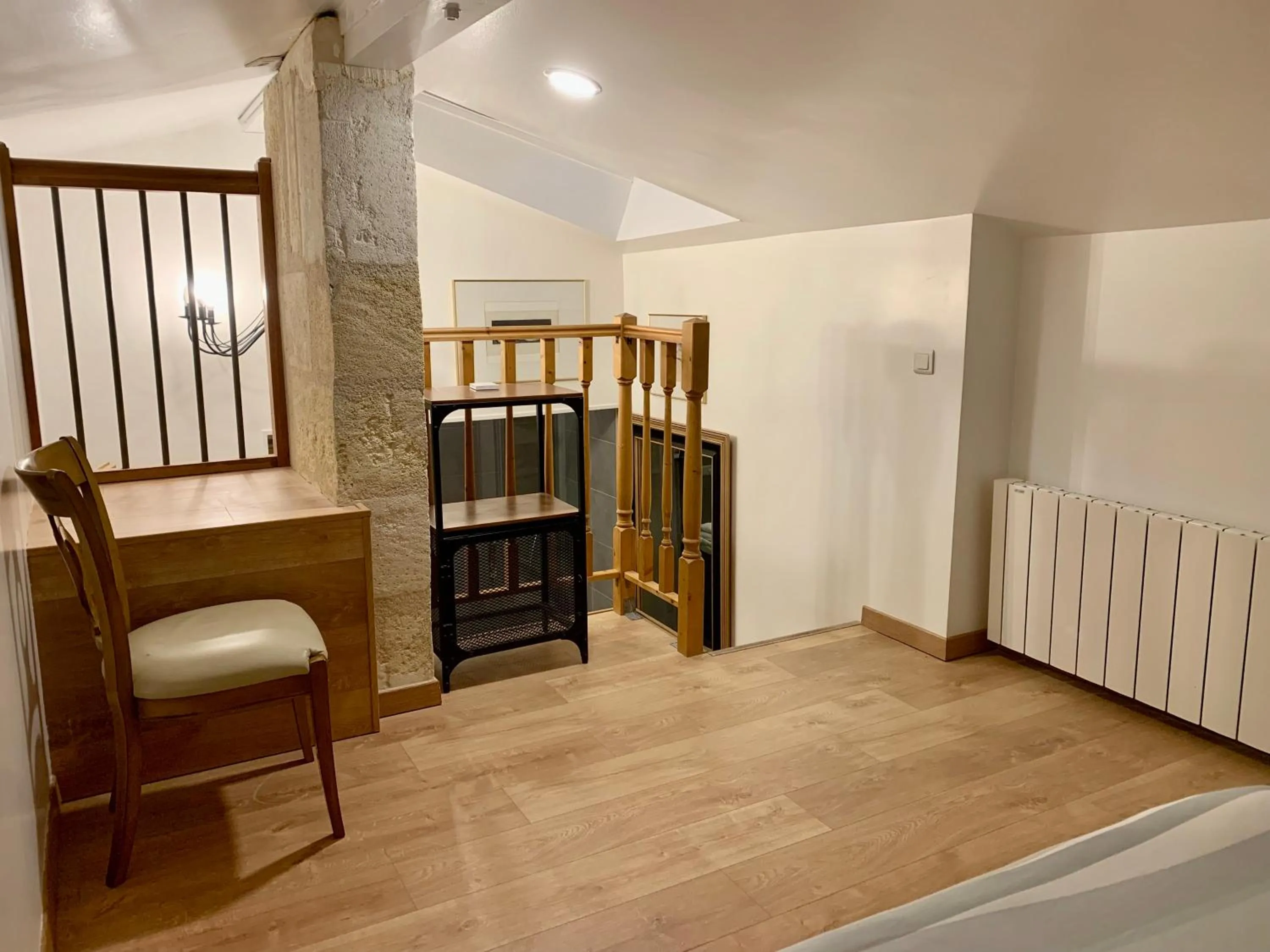 Bedroom, Bed in TANG Home-Bordeaux Hyper Centre