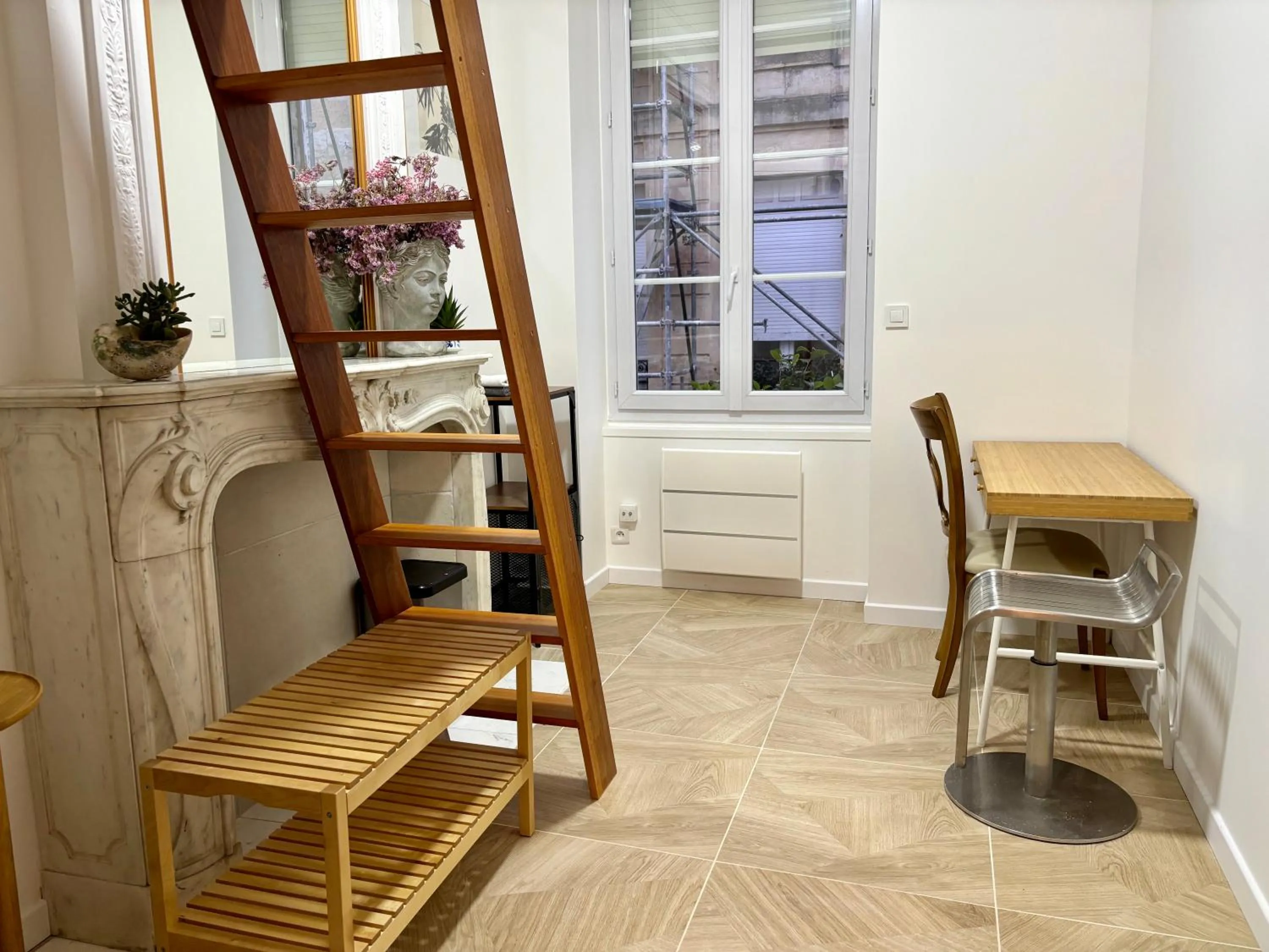 Photo of the whole room in TANG Home-Bordeaux Hyper Centre