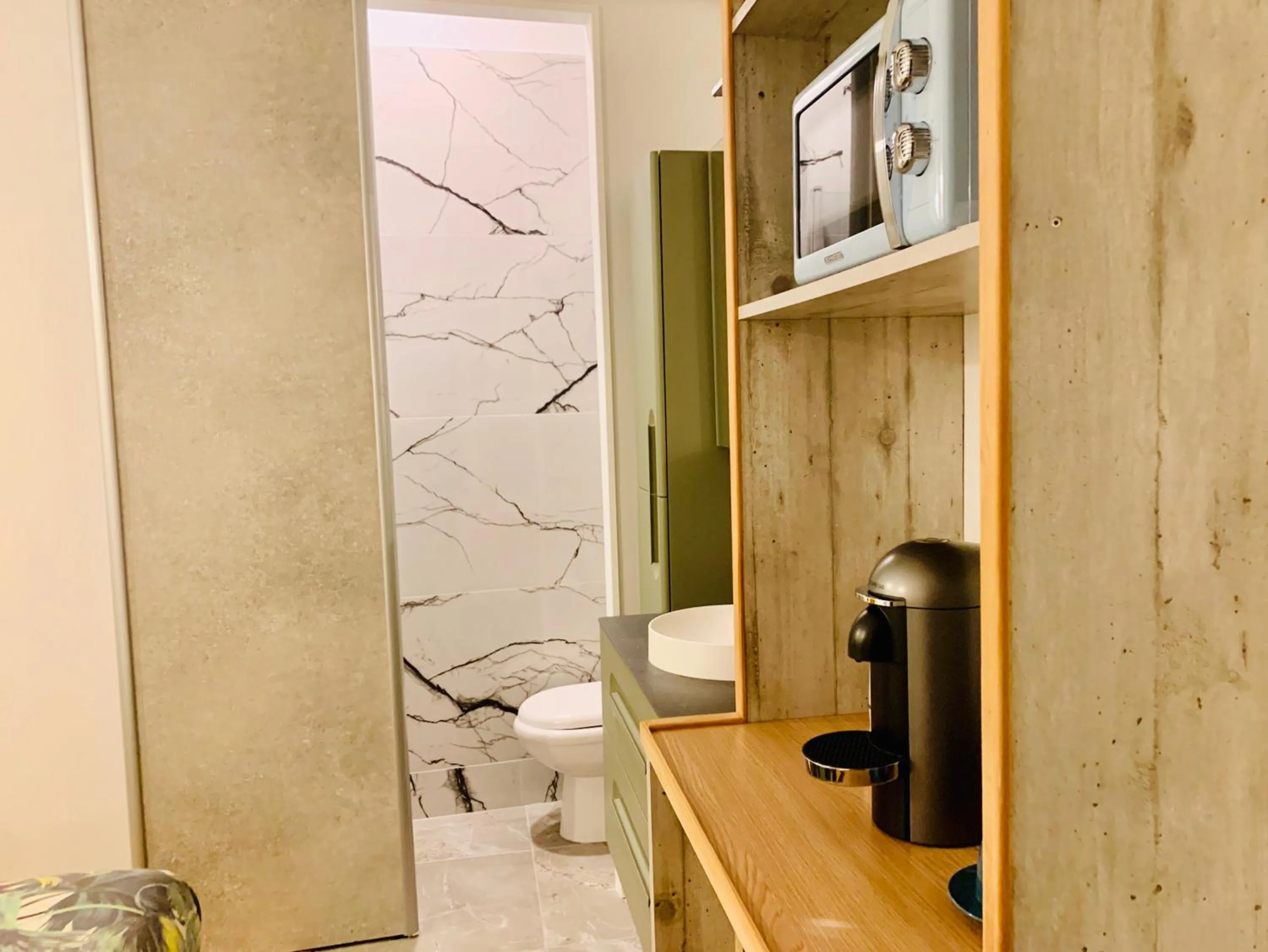 Shower in TANG Home-Bordeaux Hyper Centre