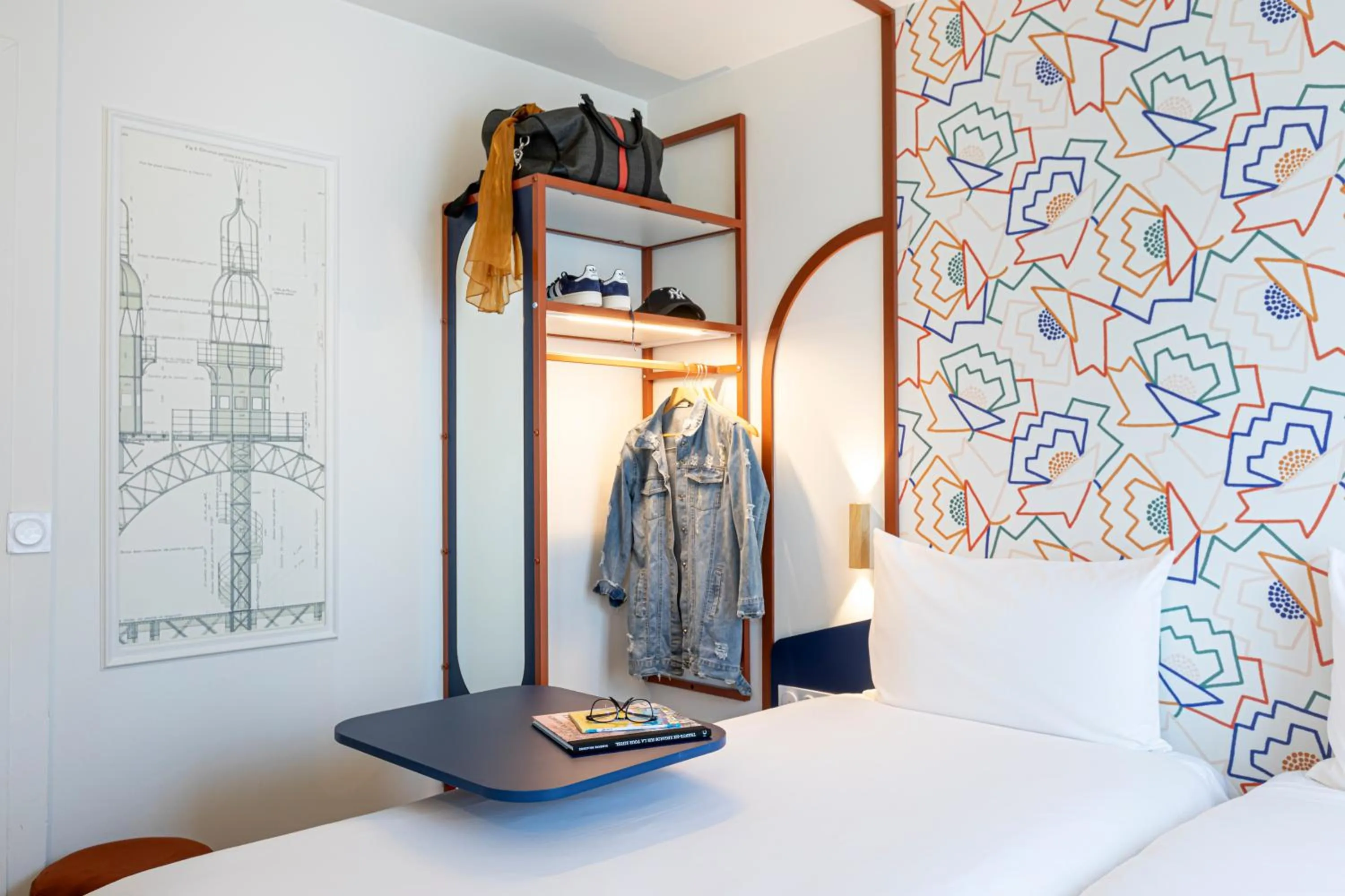 Bedroom, Bed in ibis Styles Paris Eiffel Cambronne