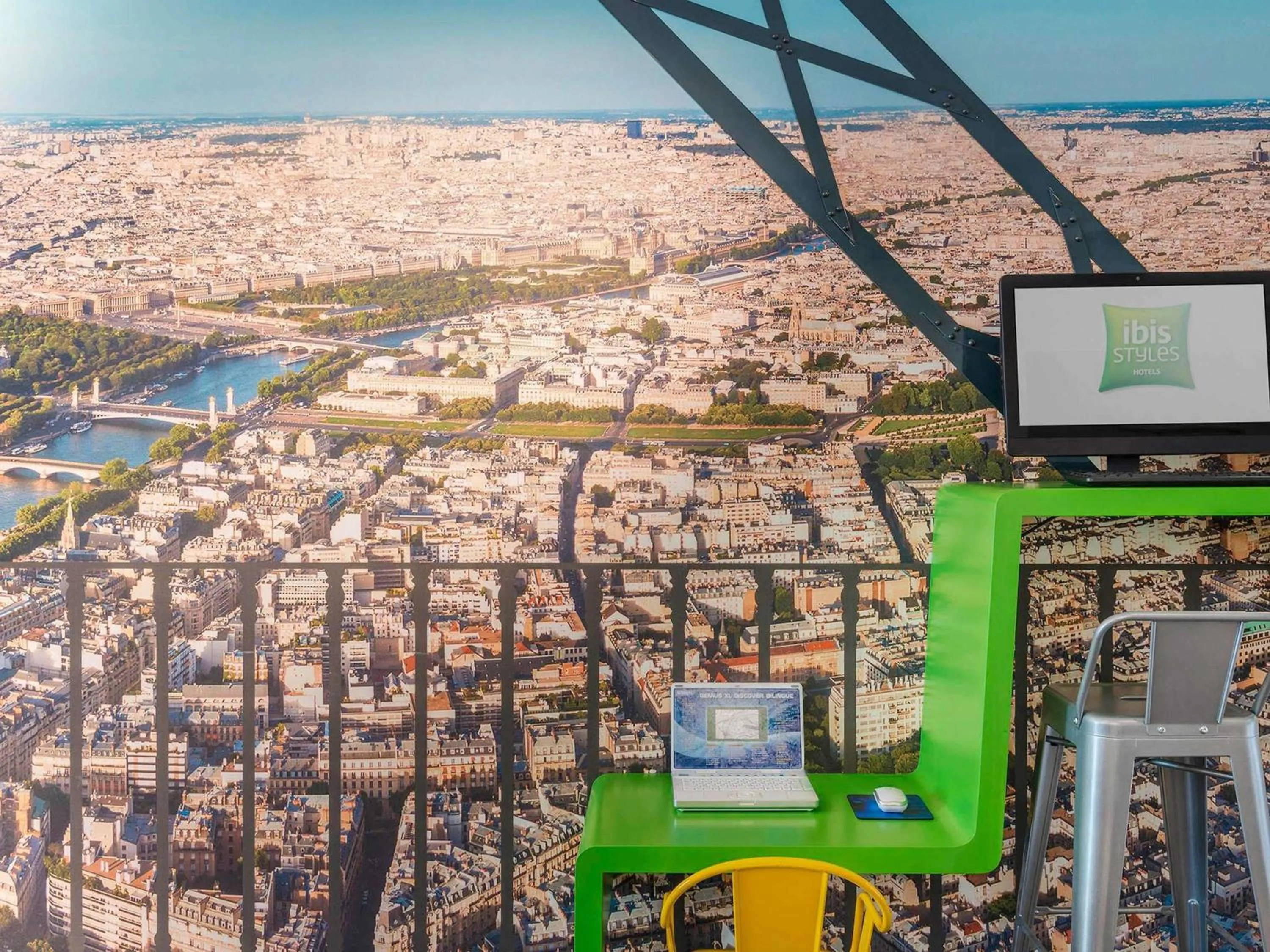 Bedroom in ibis Styles Paris Eiffel Cambronne