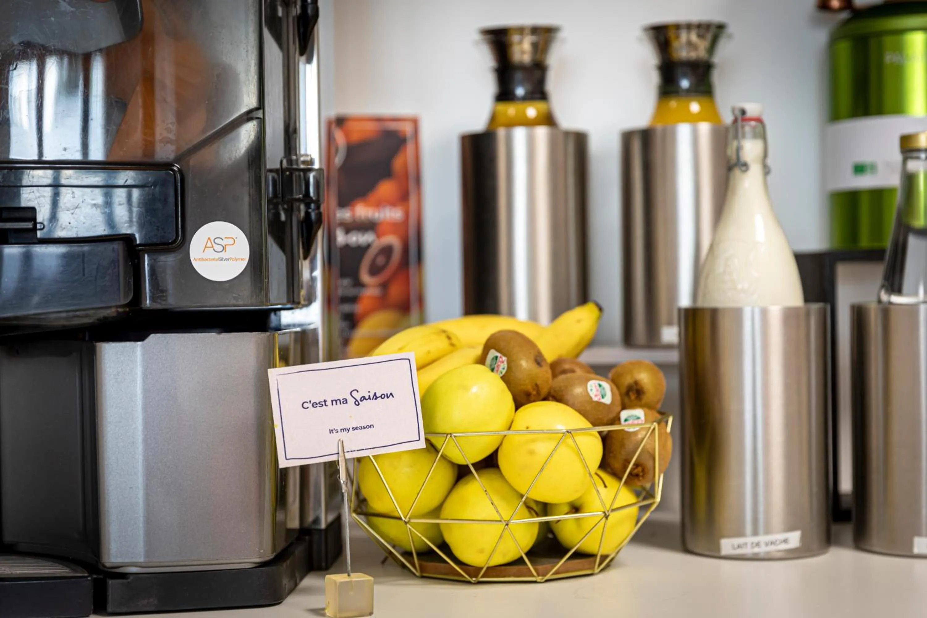 Breakfast in ibis Styles Paris Eiffel Cambronne