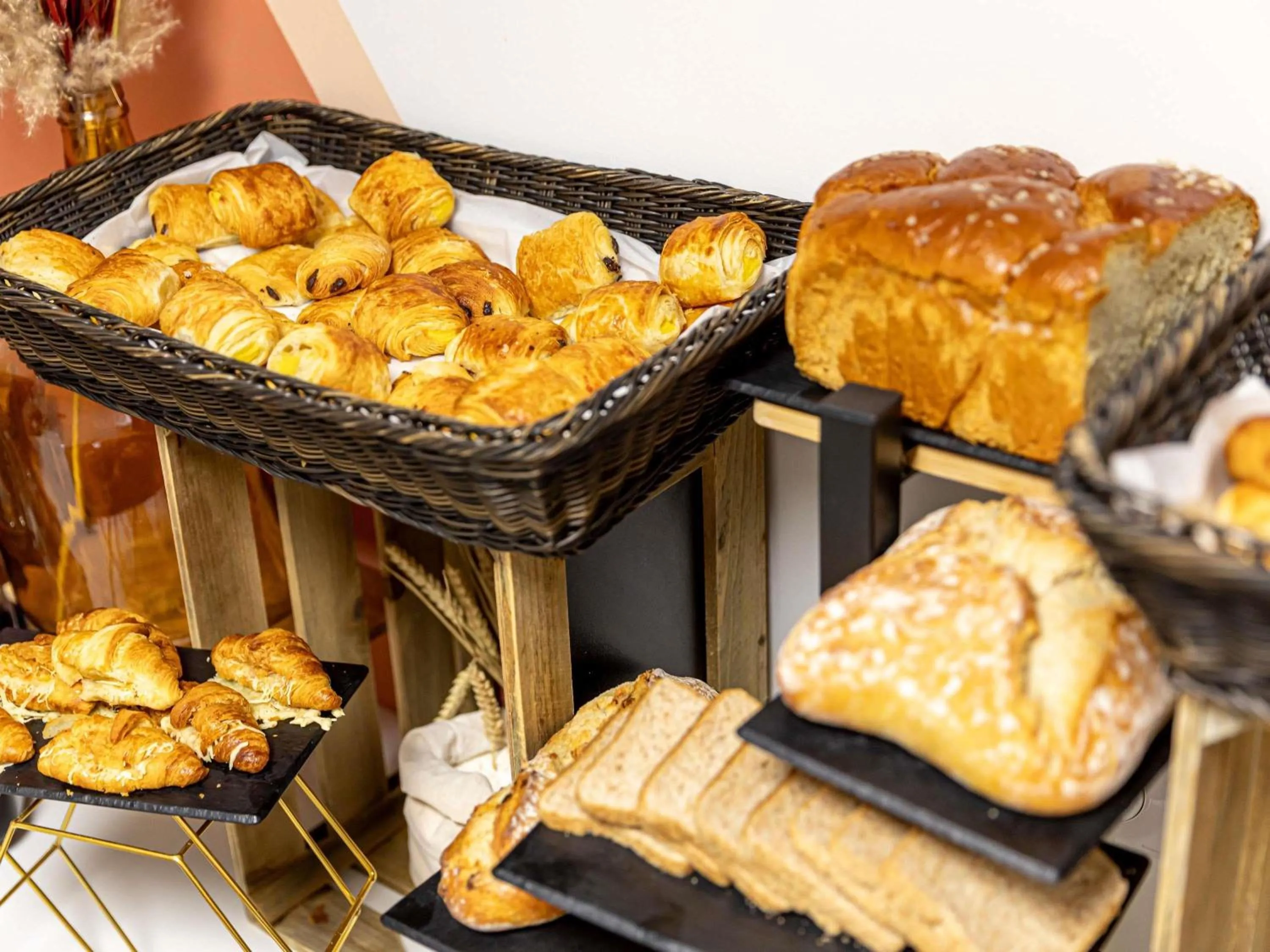 Breakfast in ibis Styles Paris Eiffel Cambronne