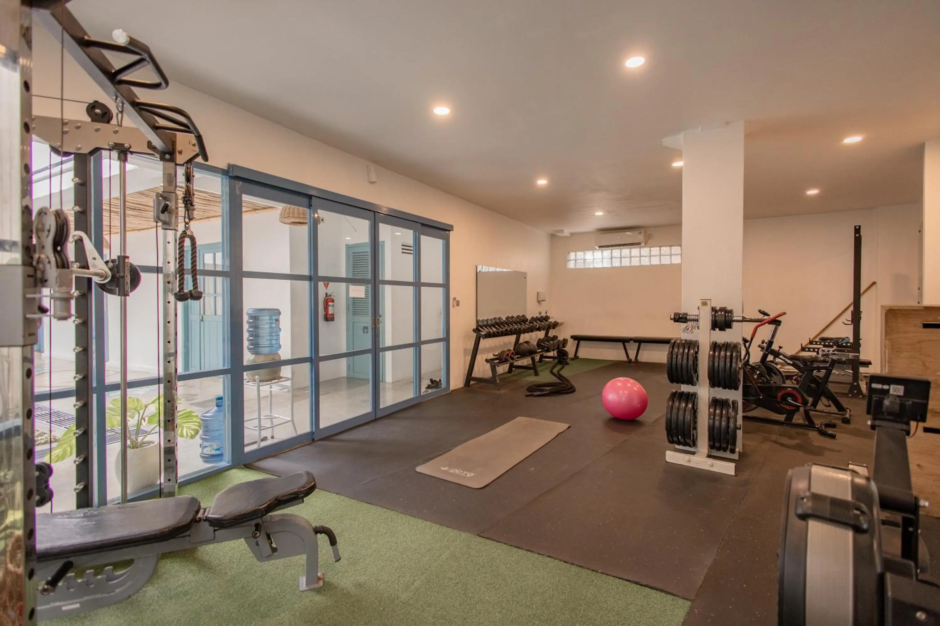 Seaesta Komodo Hotel & Hostel