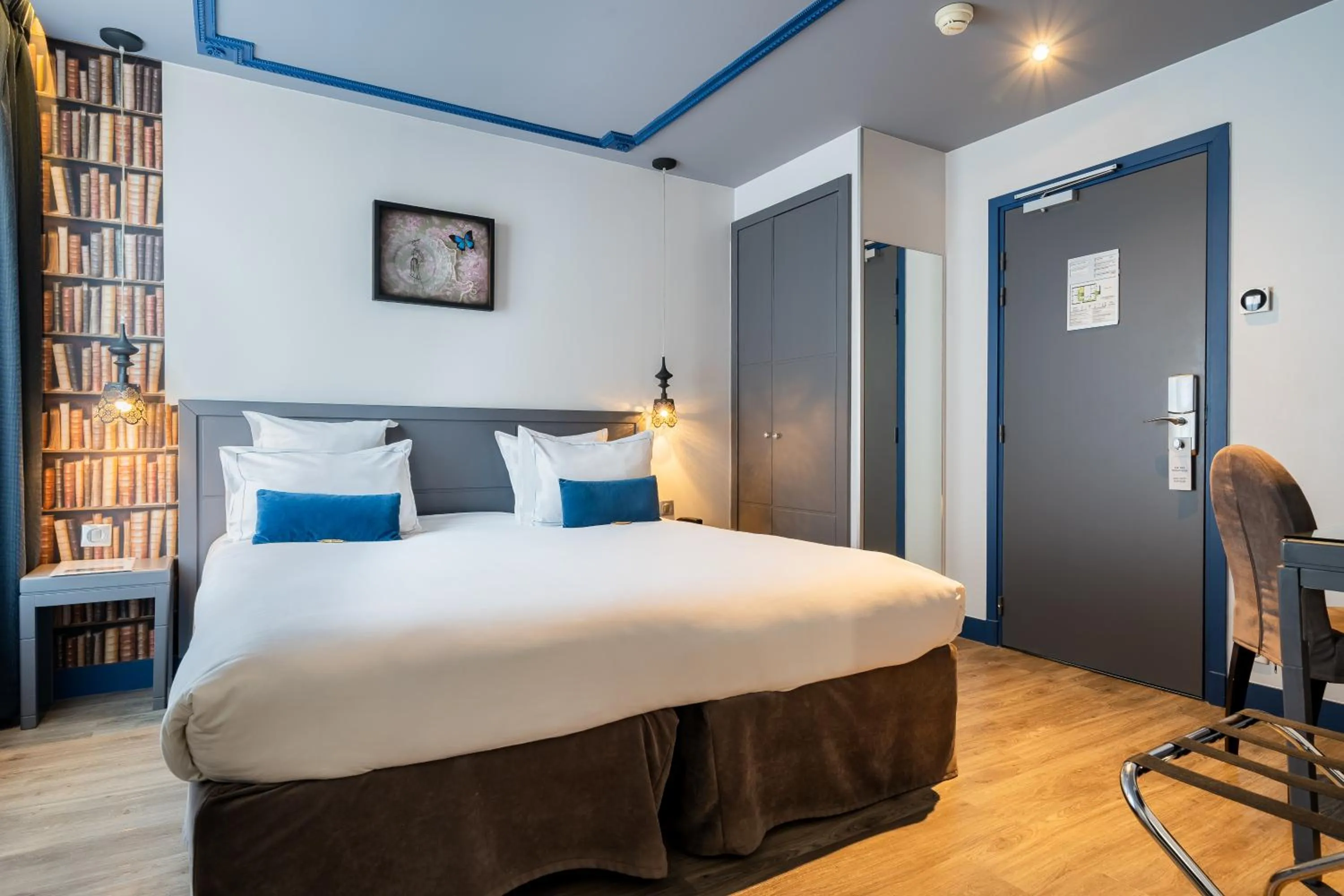 Bed in Hotel Mademoiselle