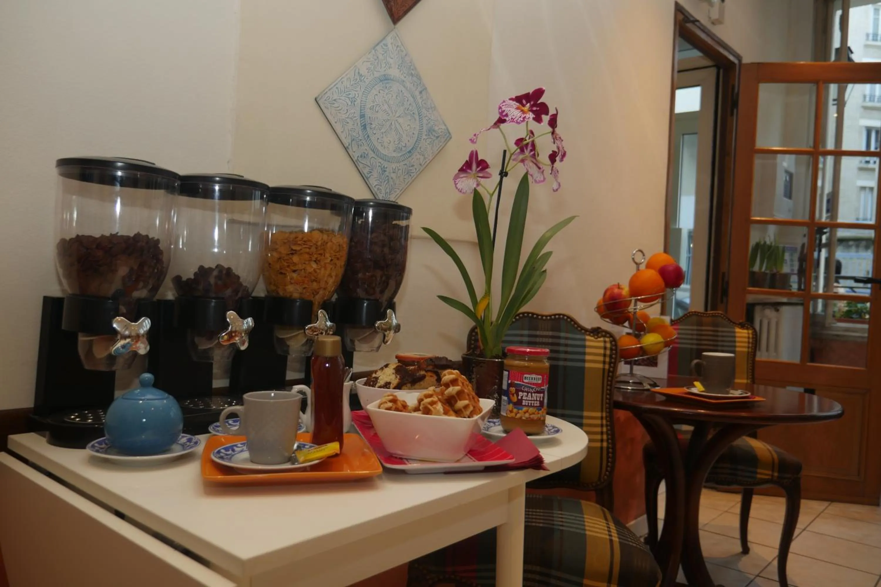 Staff in Hotel Novex Paris