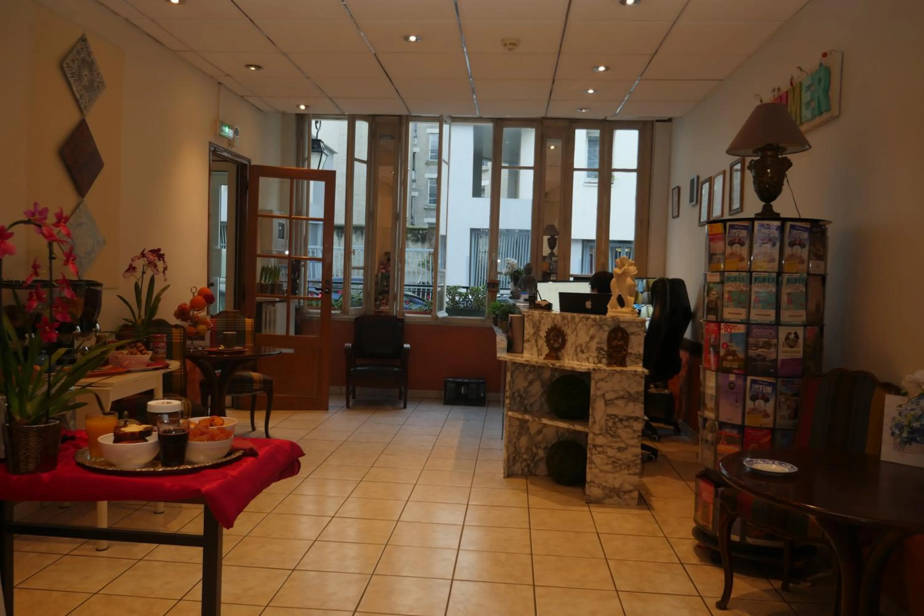 Staff in Hotel Novex Paris