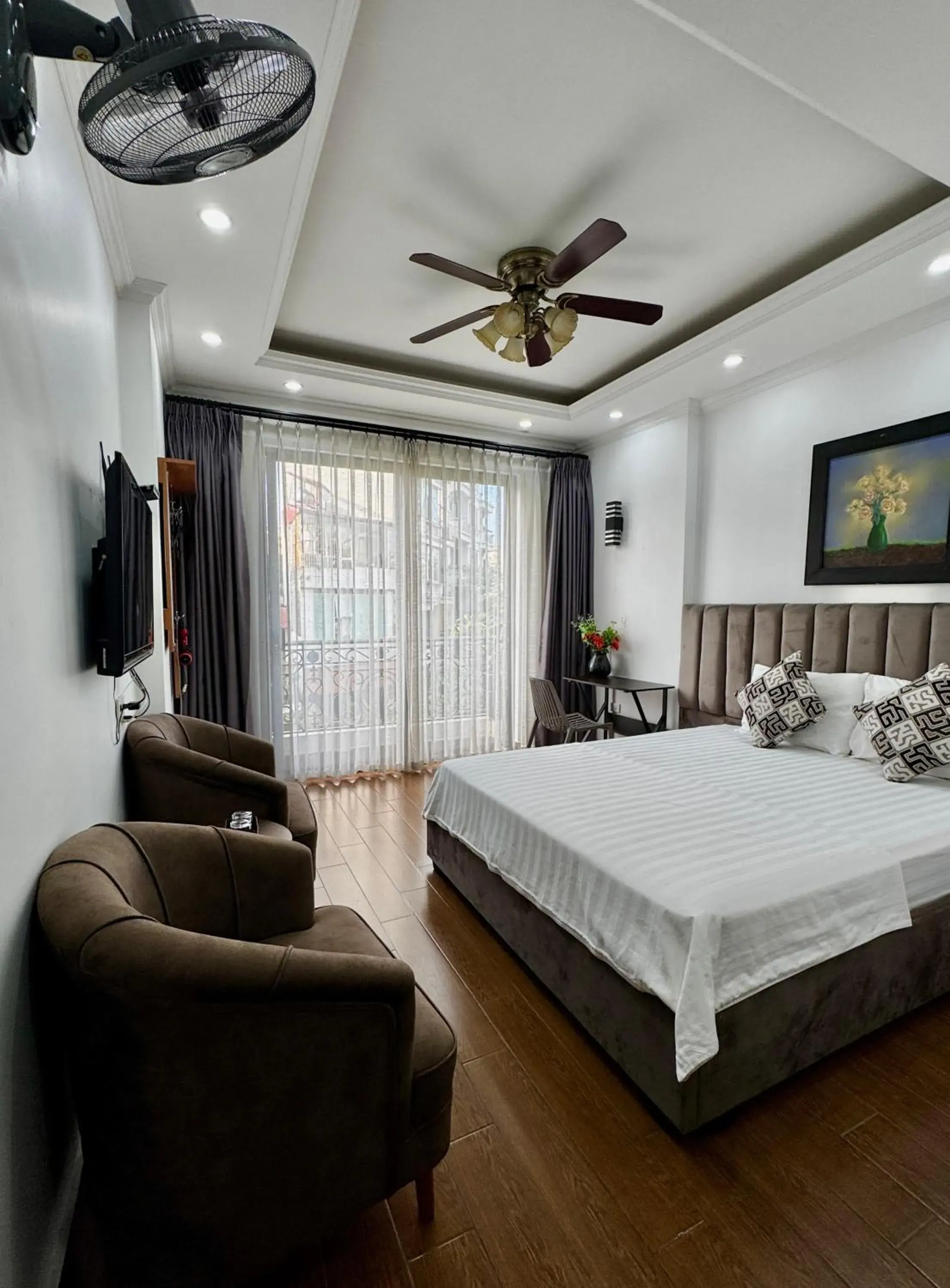 Deluxe Double Room with Balcony in Miah Boutique Homestay Deluxe Double Room with Balcony in Miah Boutique Homestay