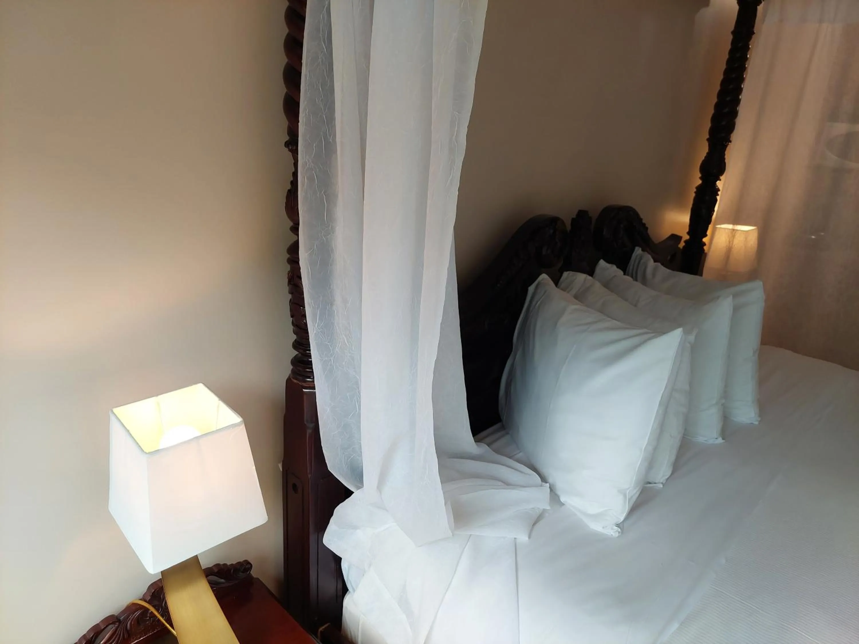 Bed in Studio-hôtel Villegiature Saint-Sauveur