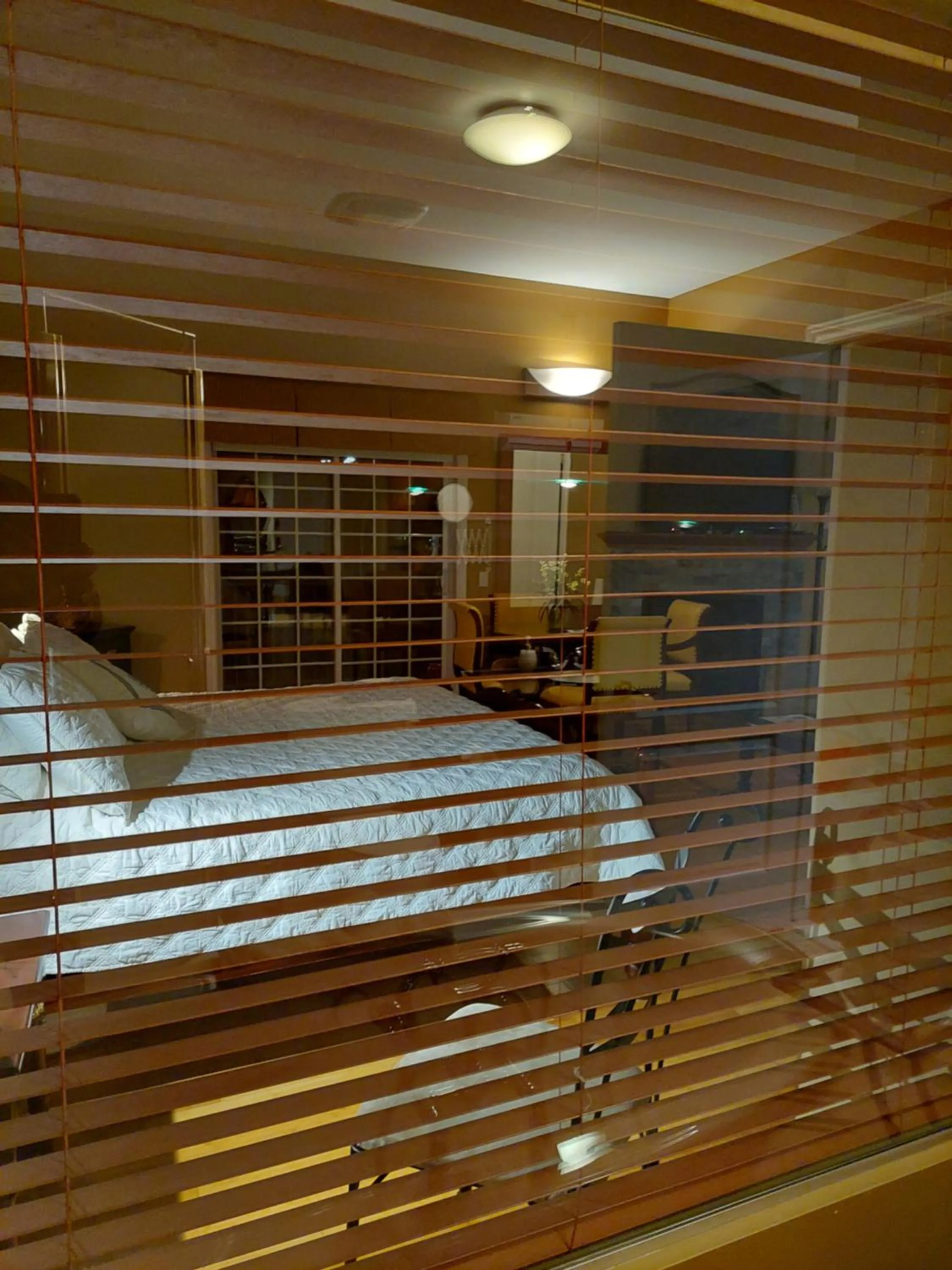 Bed in Studio-hôtel Villegiature Saint-Sauveur