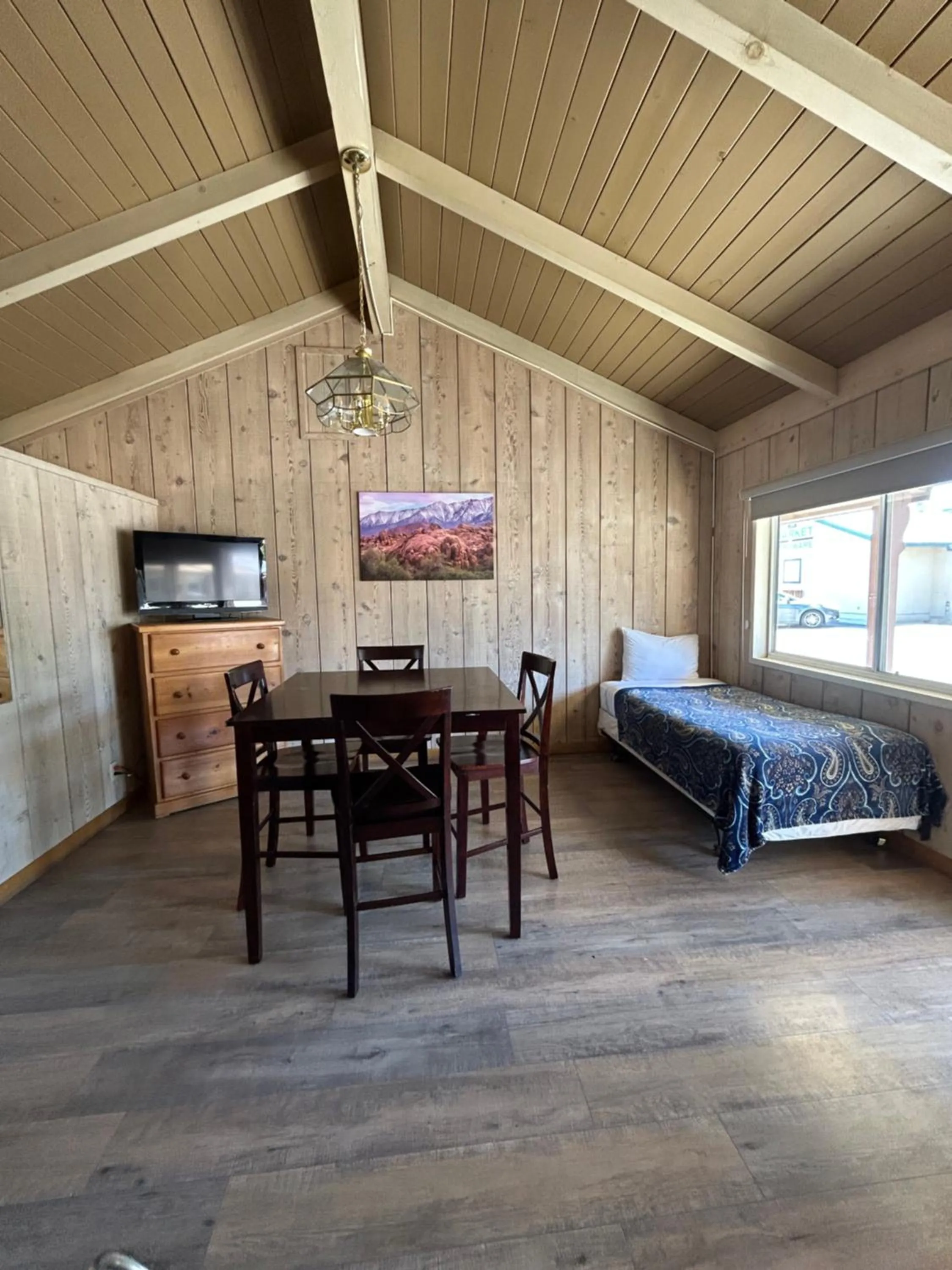 Bed in Bristlecone Motel