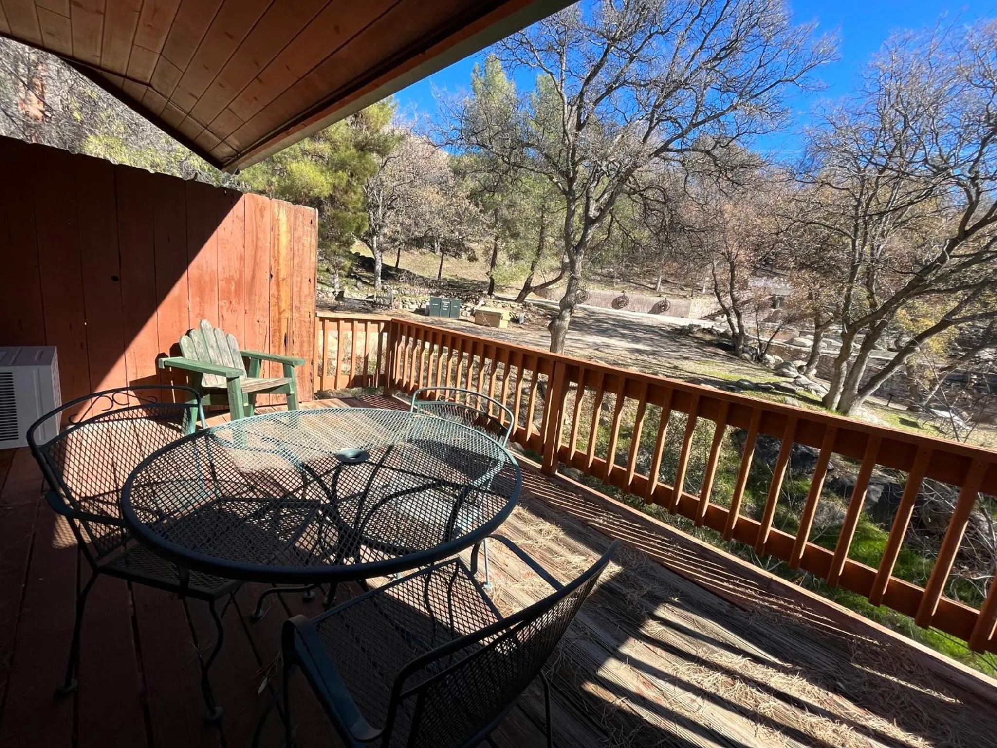 Balcony/Terrace in Whispering Pines Lodge