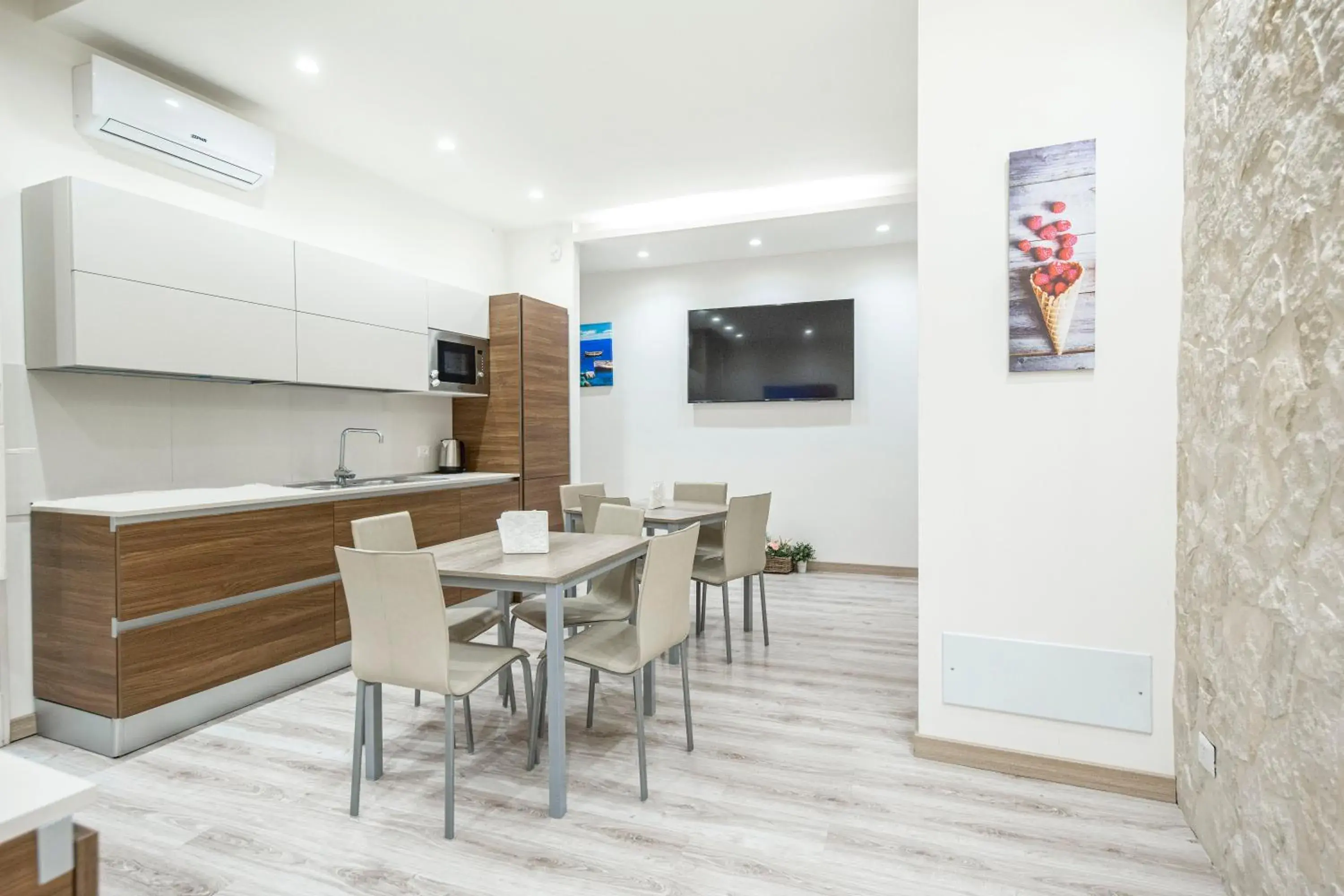 B&B Ambitious B&B Ambitious