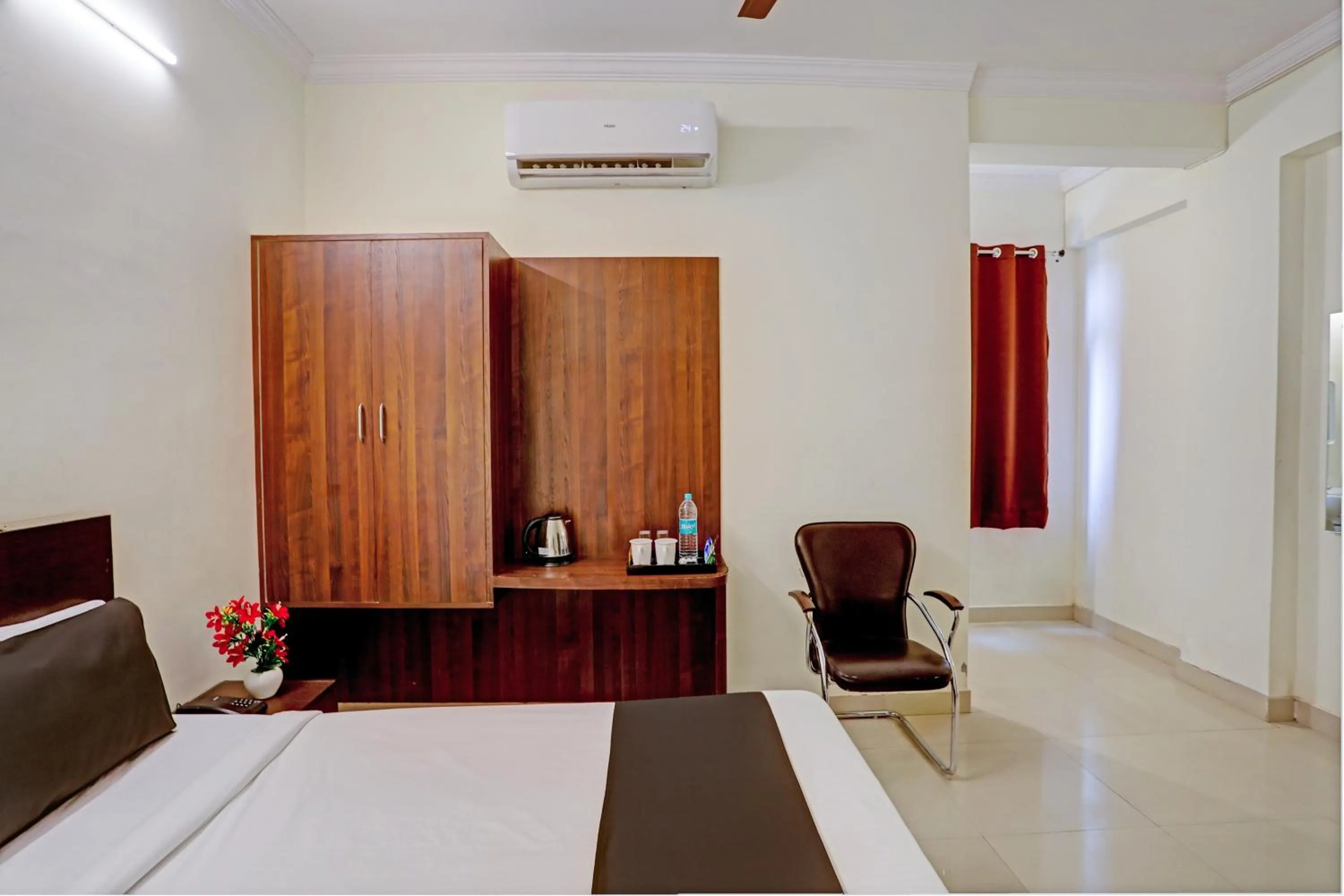 Bedroom, Bed in Hotel O Shiridi Residency
