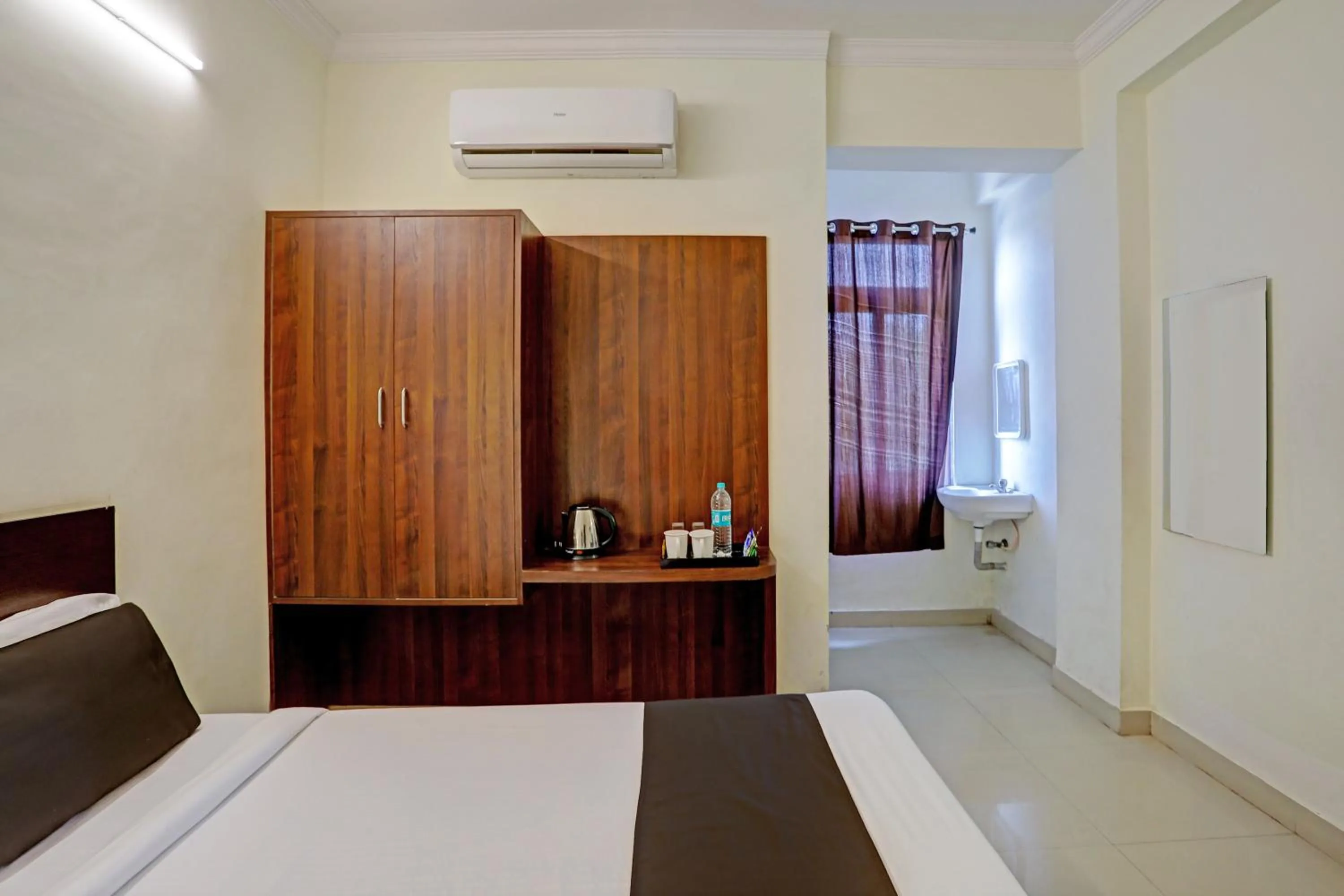 Bedroom, Bed in Hotel O Shiridi Residency