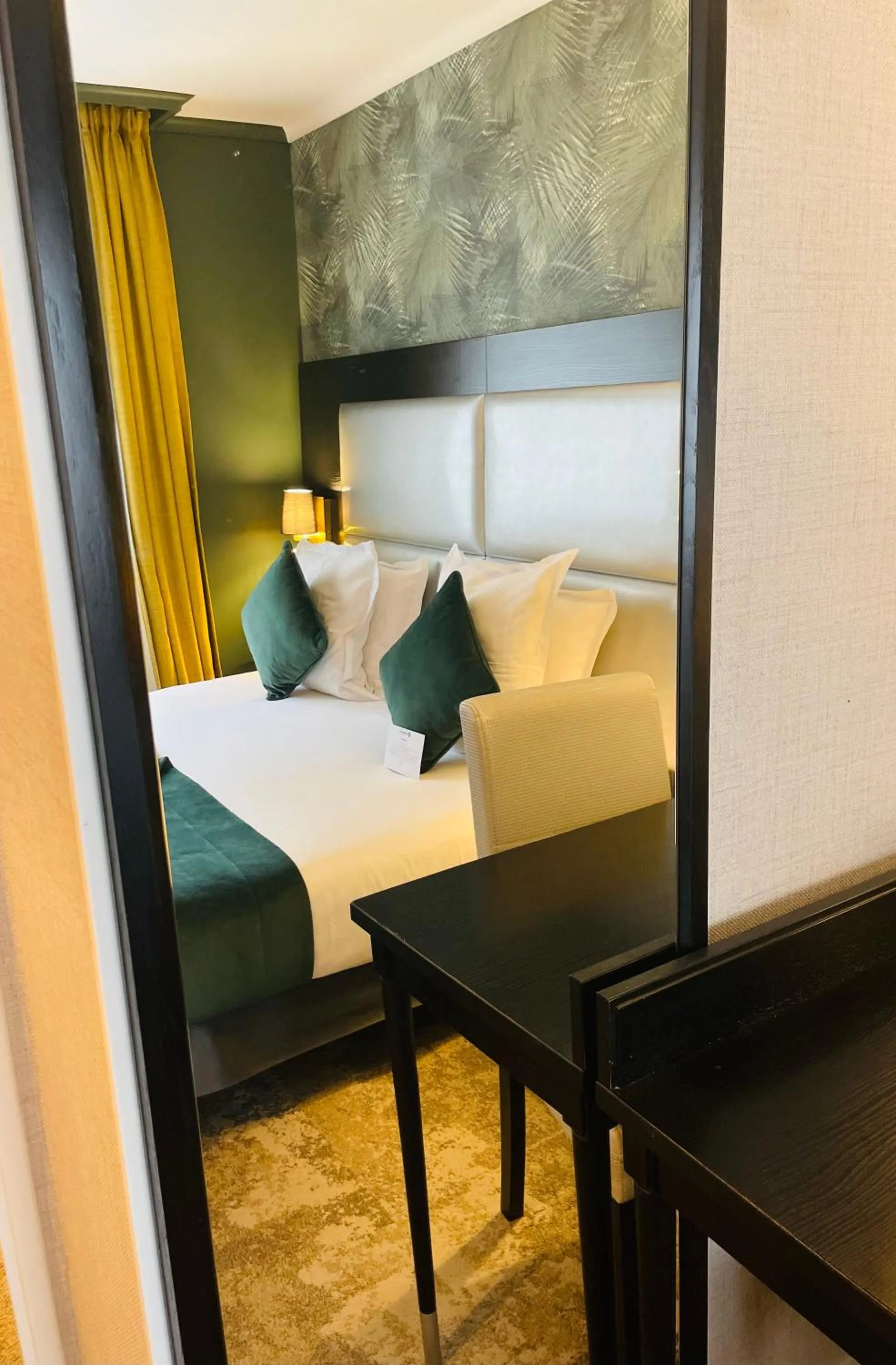 Bedroom, Bed in Best Western Allegro Nation