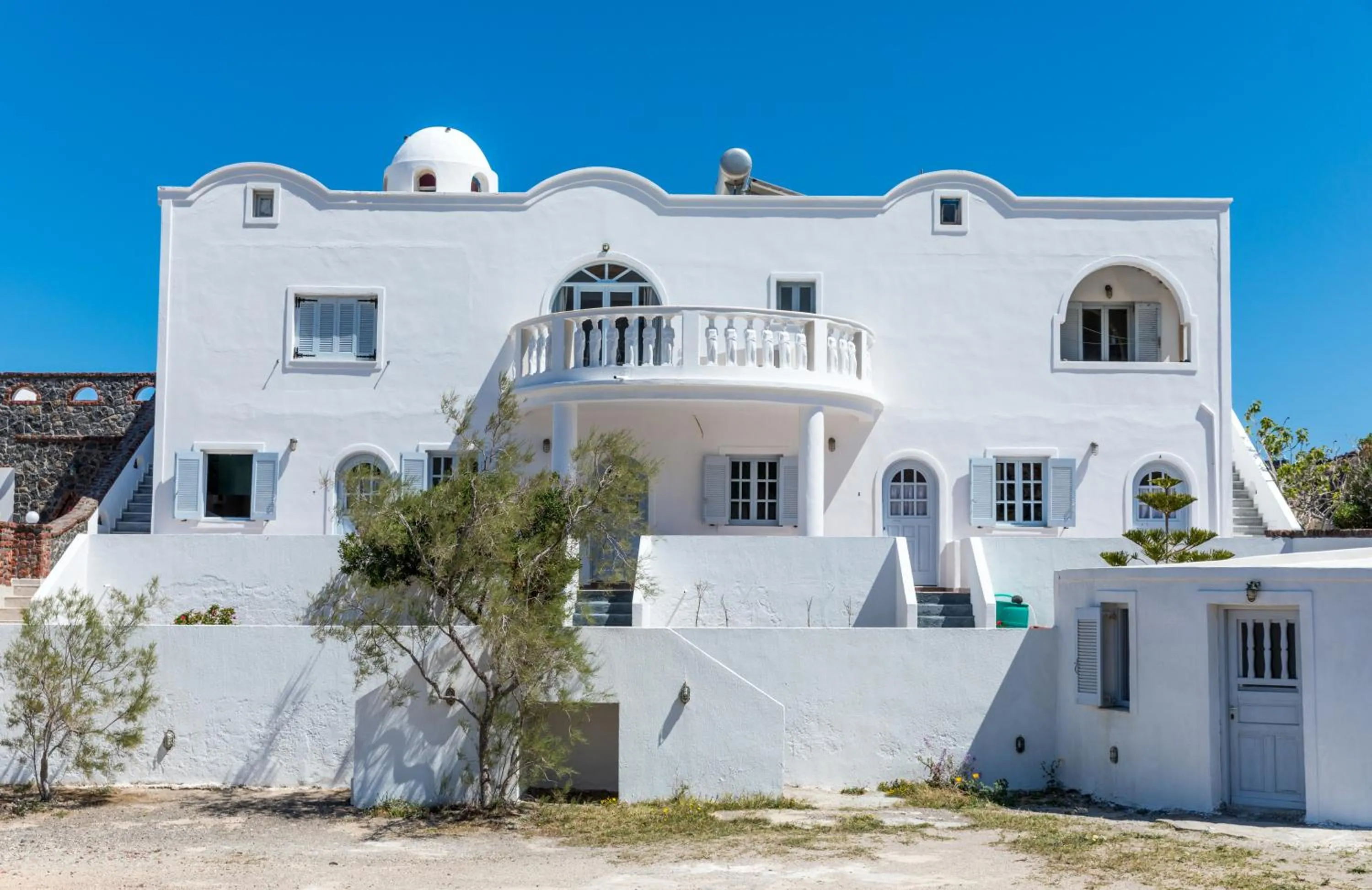 Property building in Starlight Luxury Seaside Villa & Suites