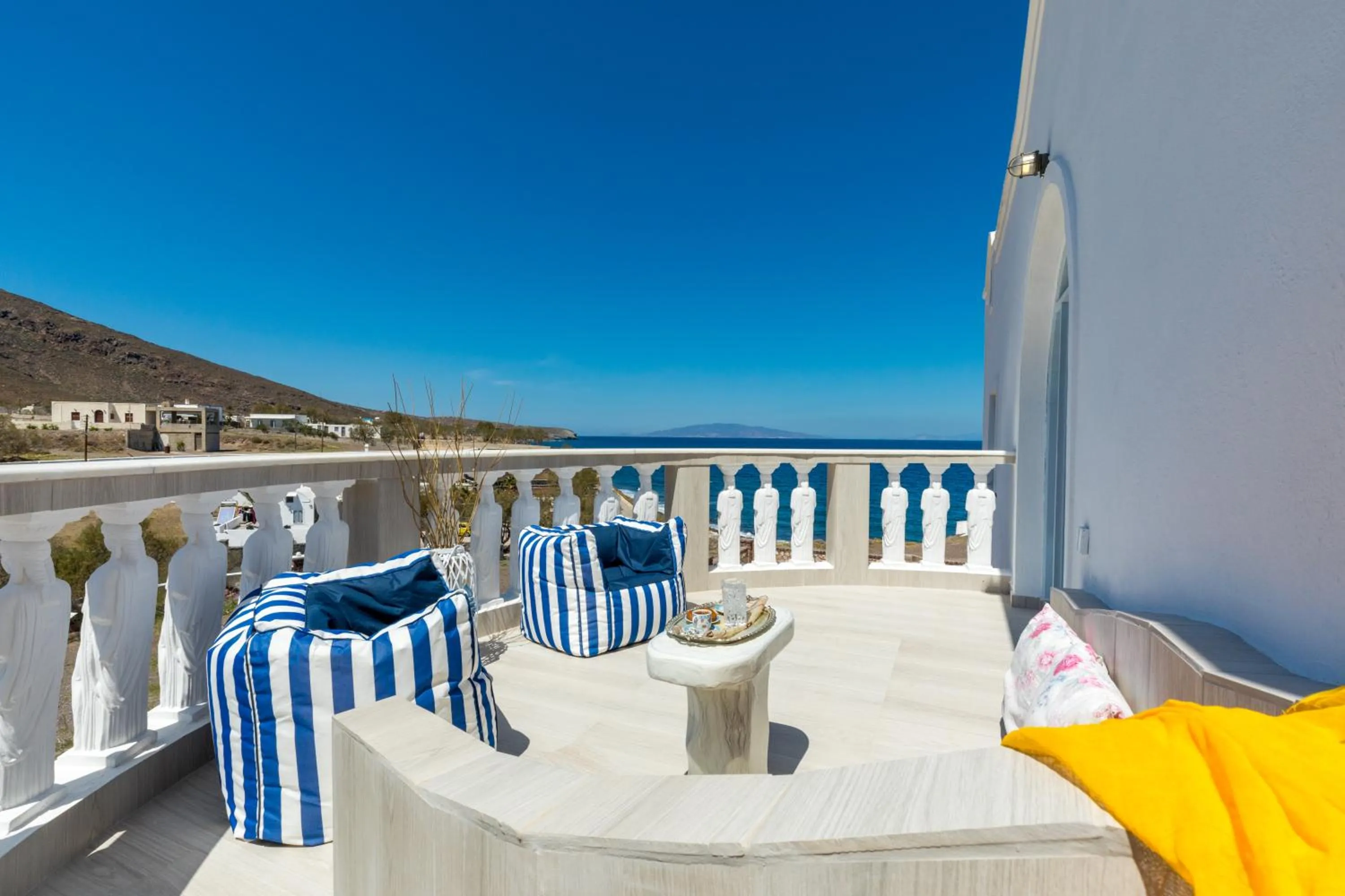 Property building in Starlight Luxury Seaside Villa & Suites