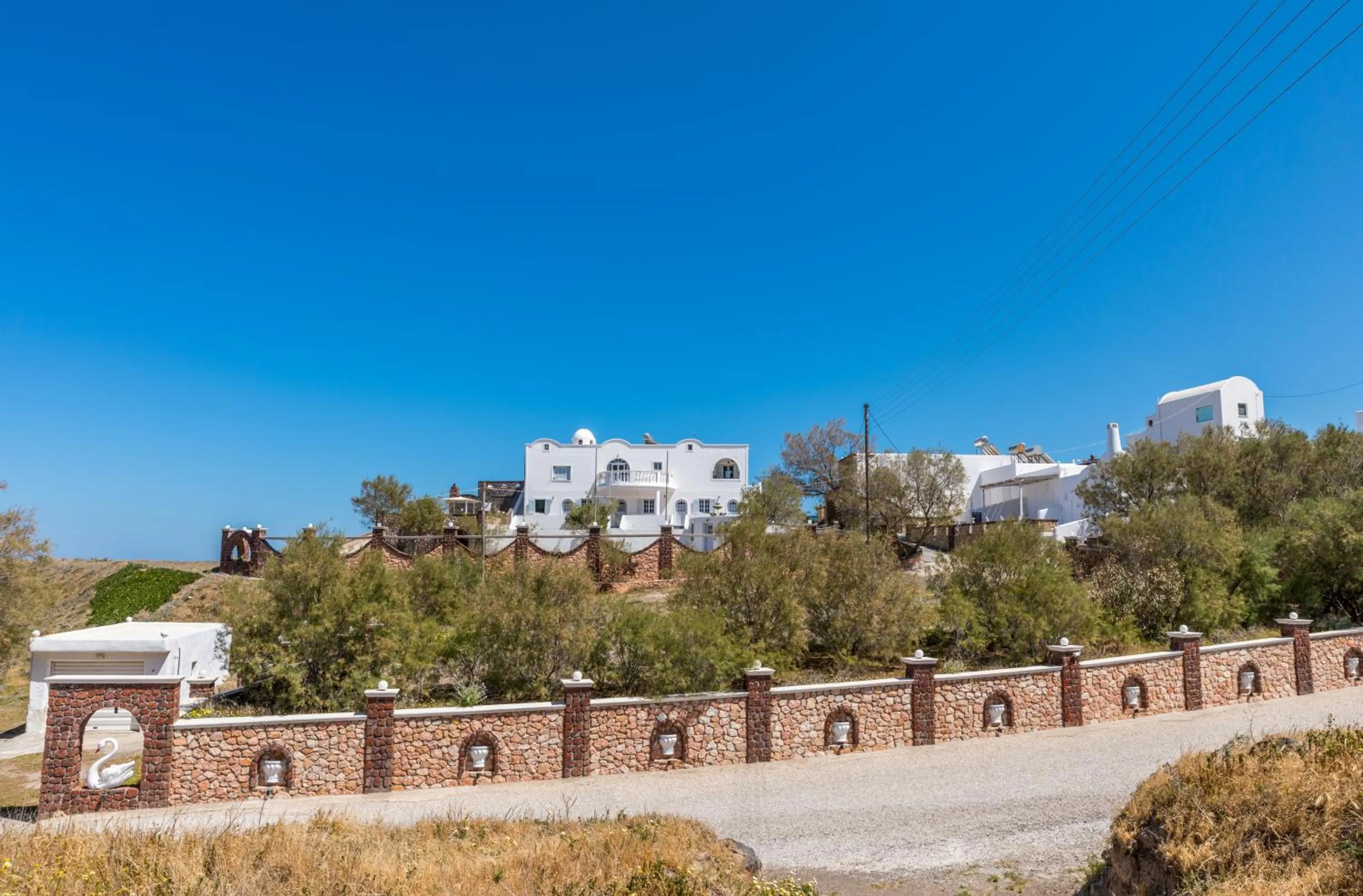 Street view in Starlight Luxury Seaside Villa & Suites