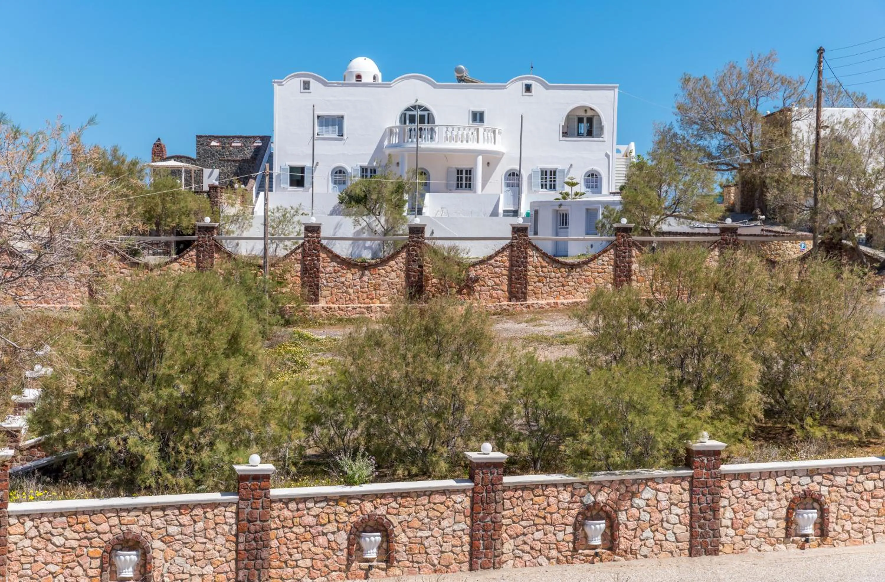 Property building in Starlight Luxury Seaside Villa & Suites