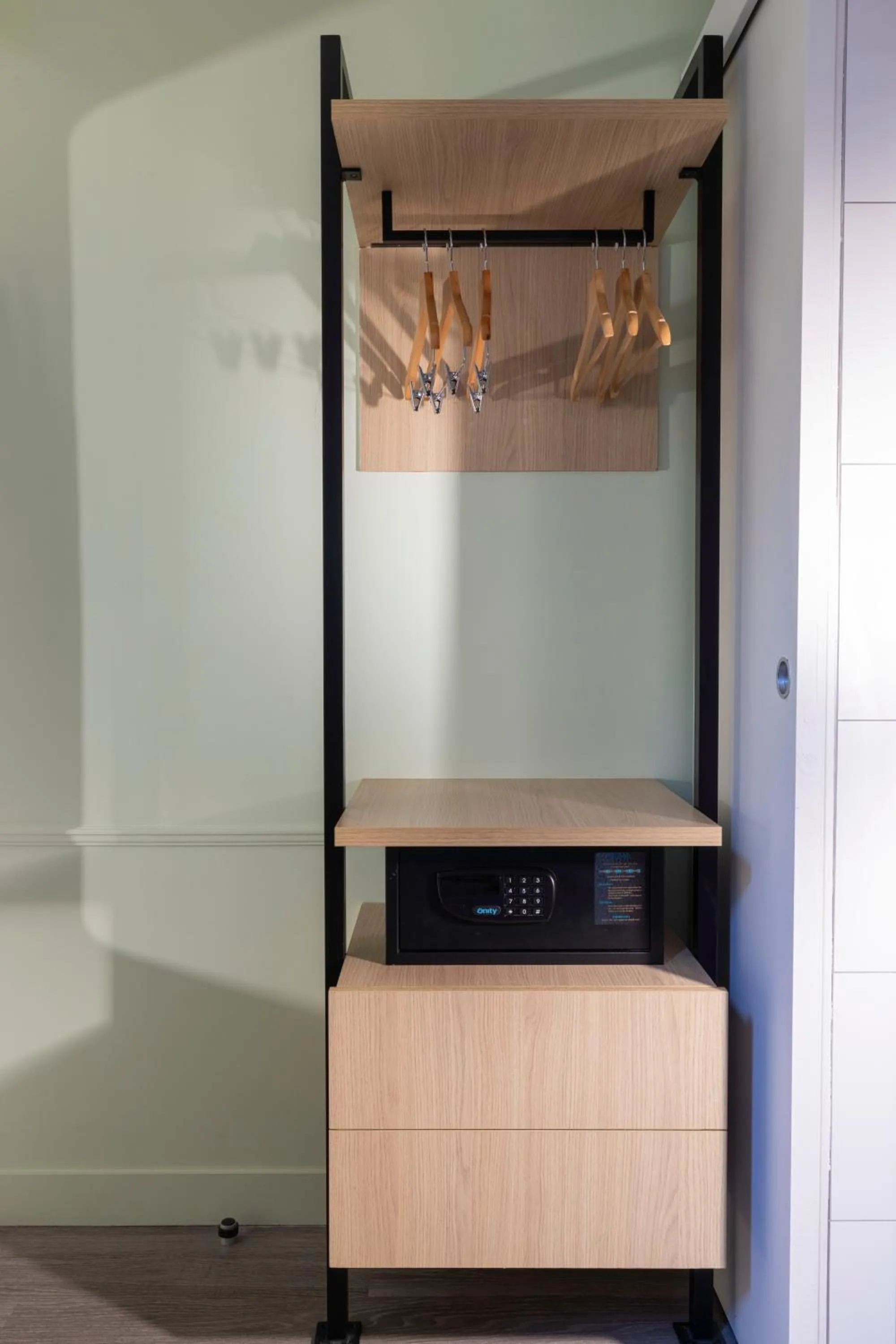 wardrobe in Hotel La Folie des Pres - Saint-Germain-des-Pres