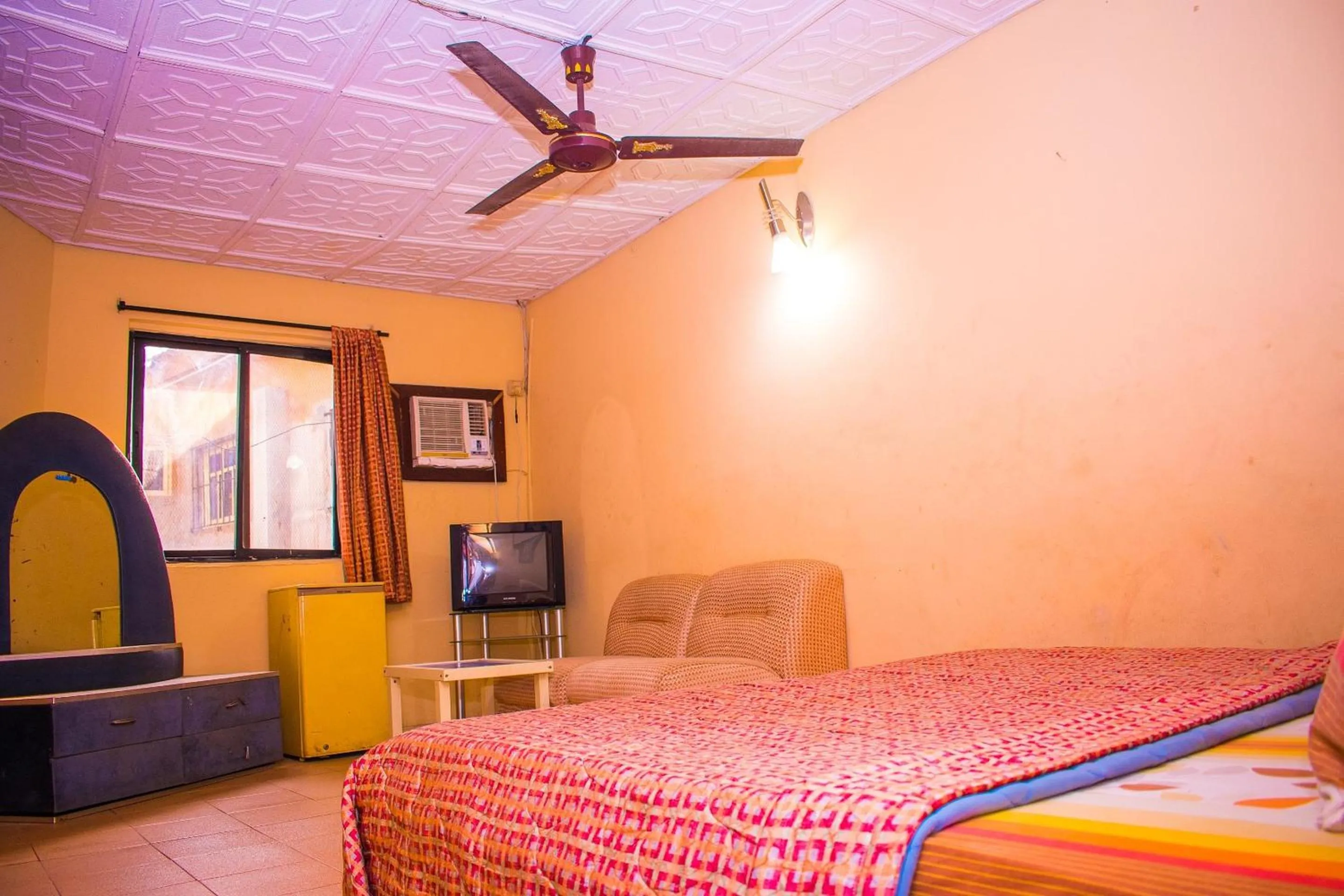 TV and multimedia in Organico House Hotel