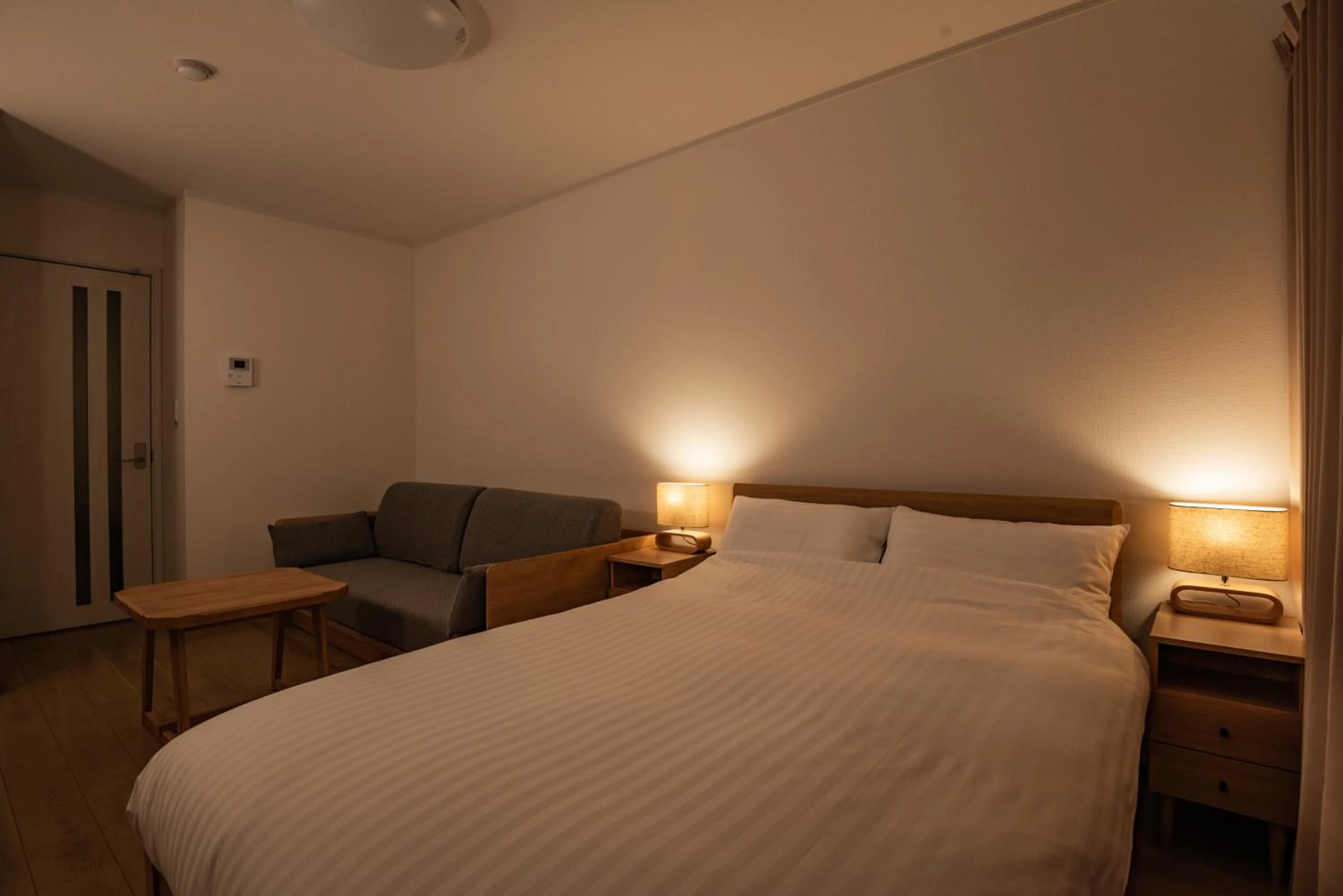 Bed in H2O Stay Ikebukuro