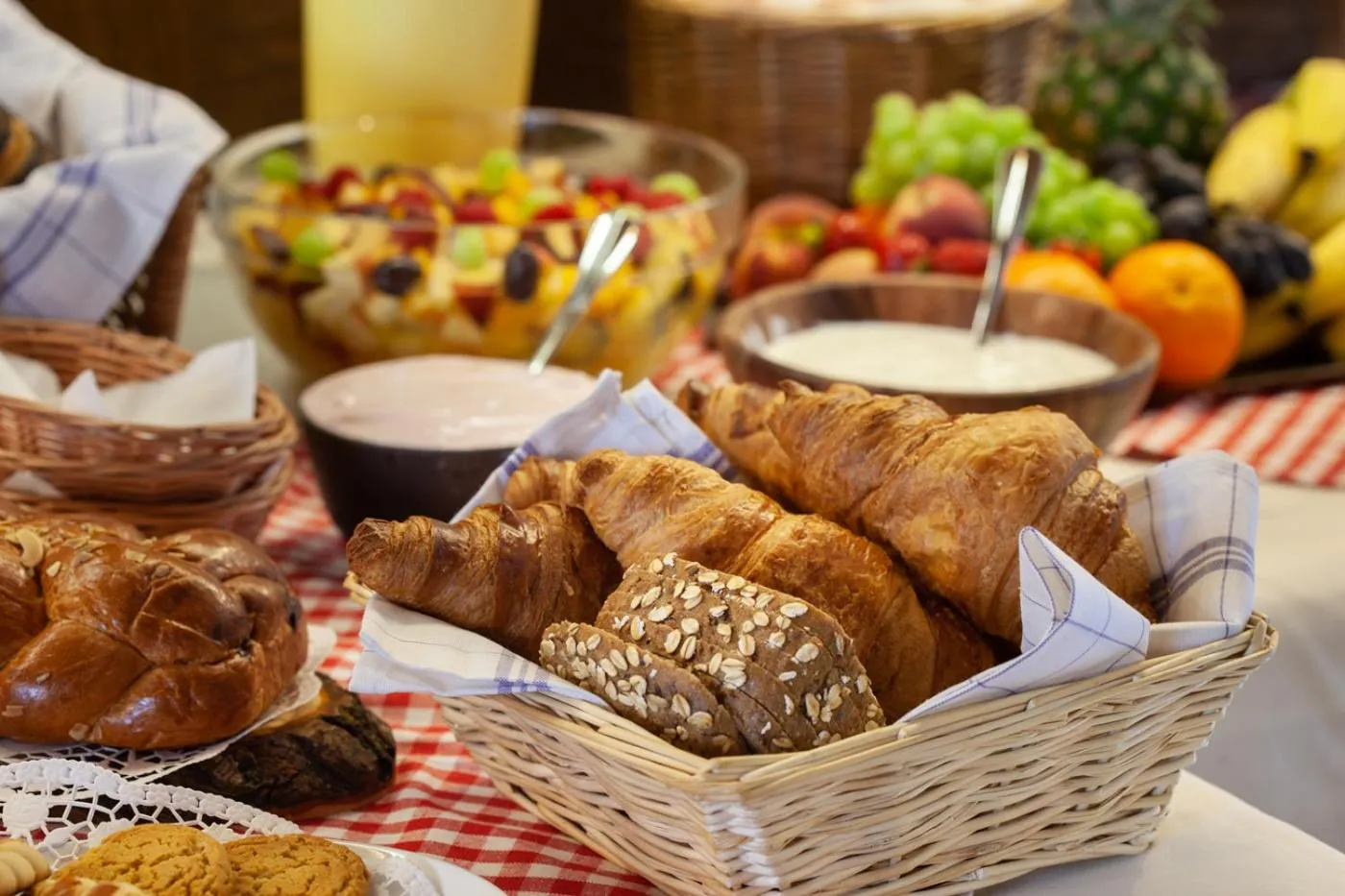 Food and drinks in Hotel Petra