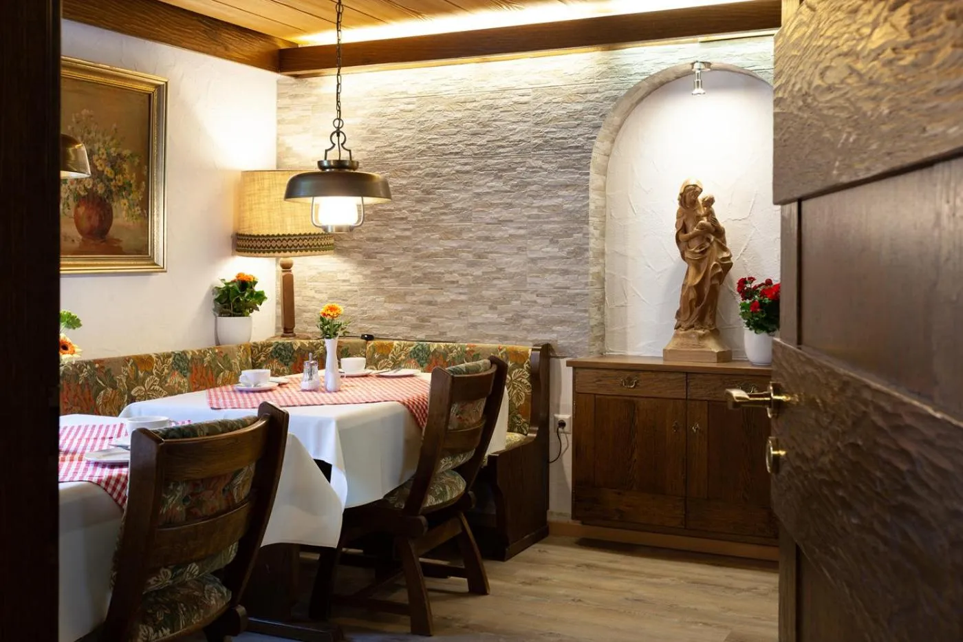 Dining area in Hotel Petra