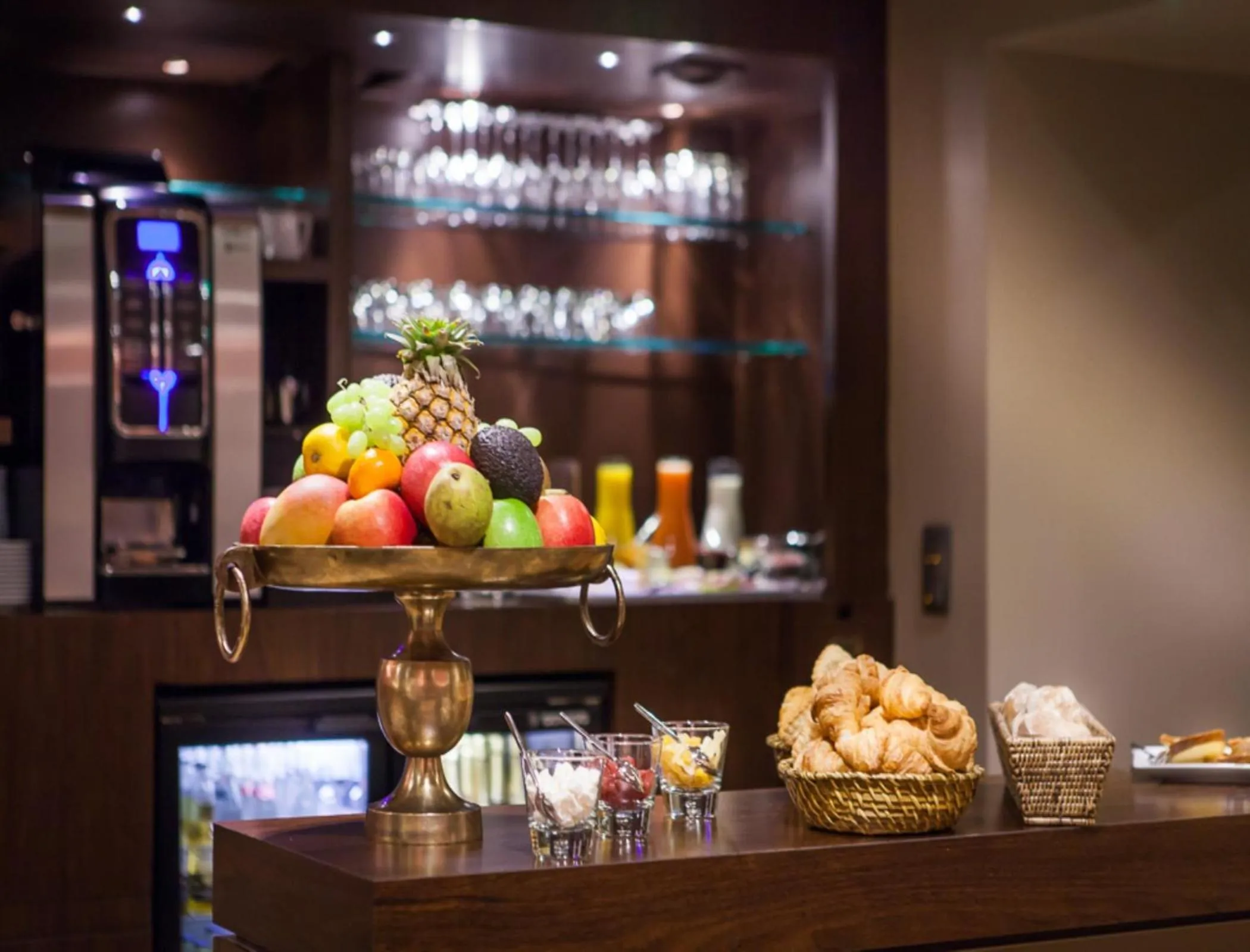 Food and drinks in Hotel Armoni Paris