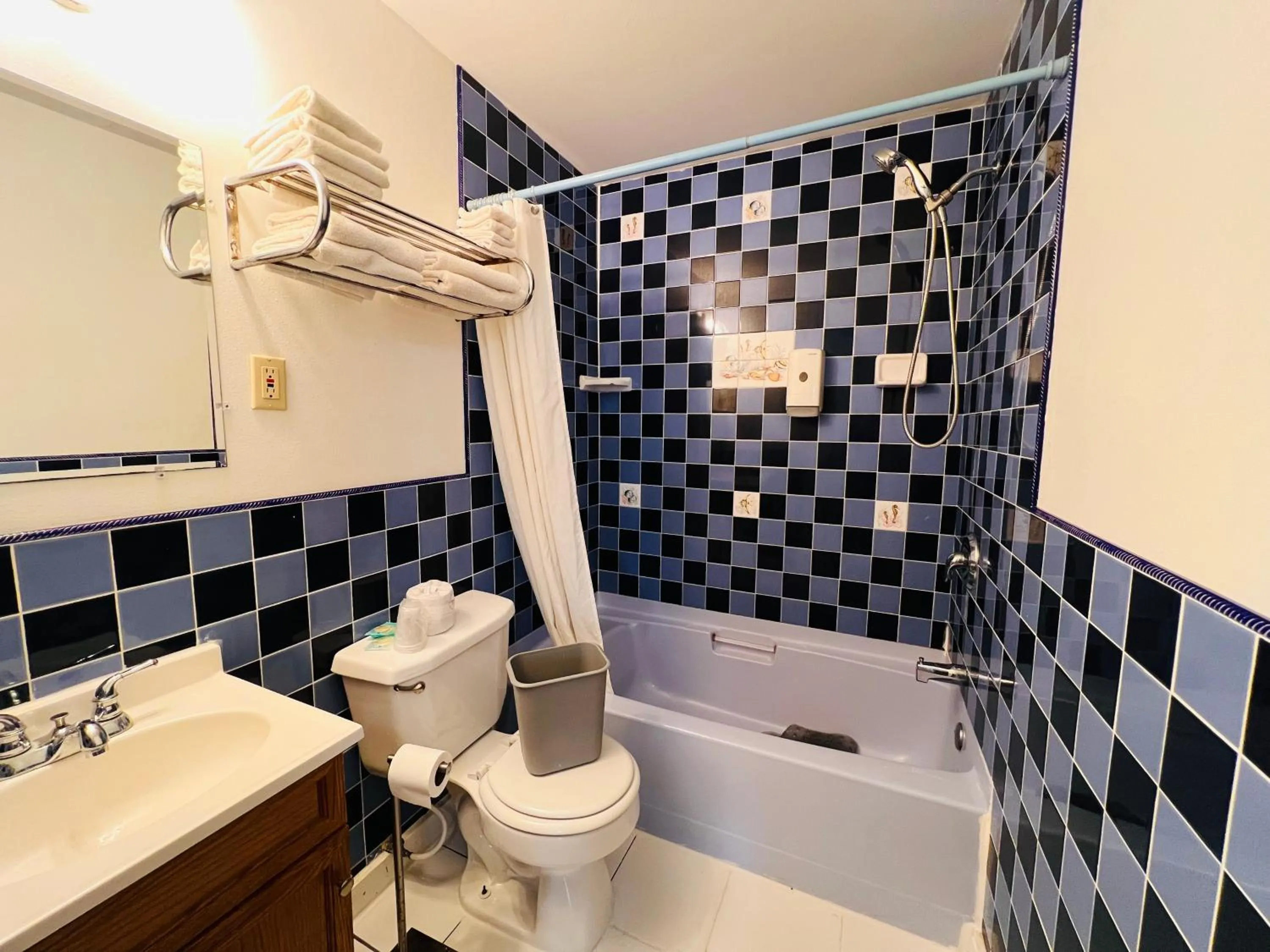 Bathroom in Dew Drop Inn Motel by OYO Miller SD