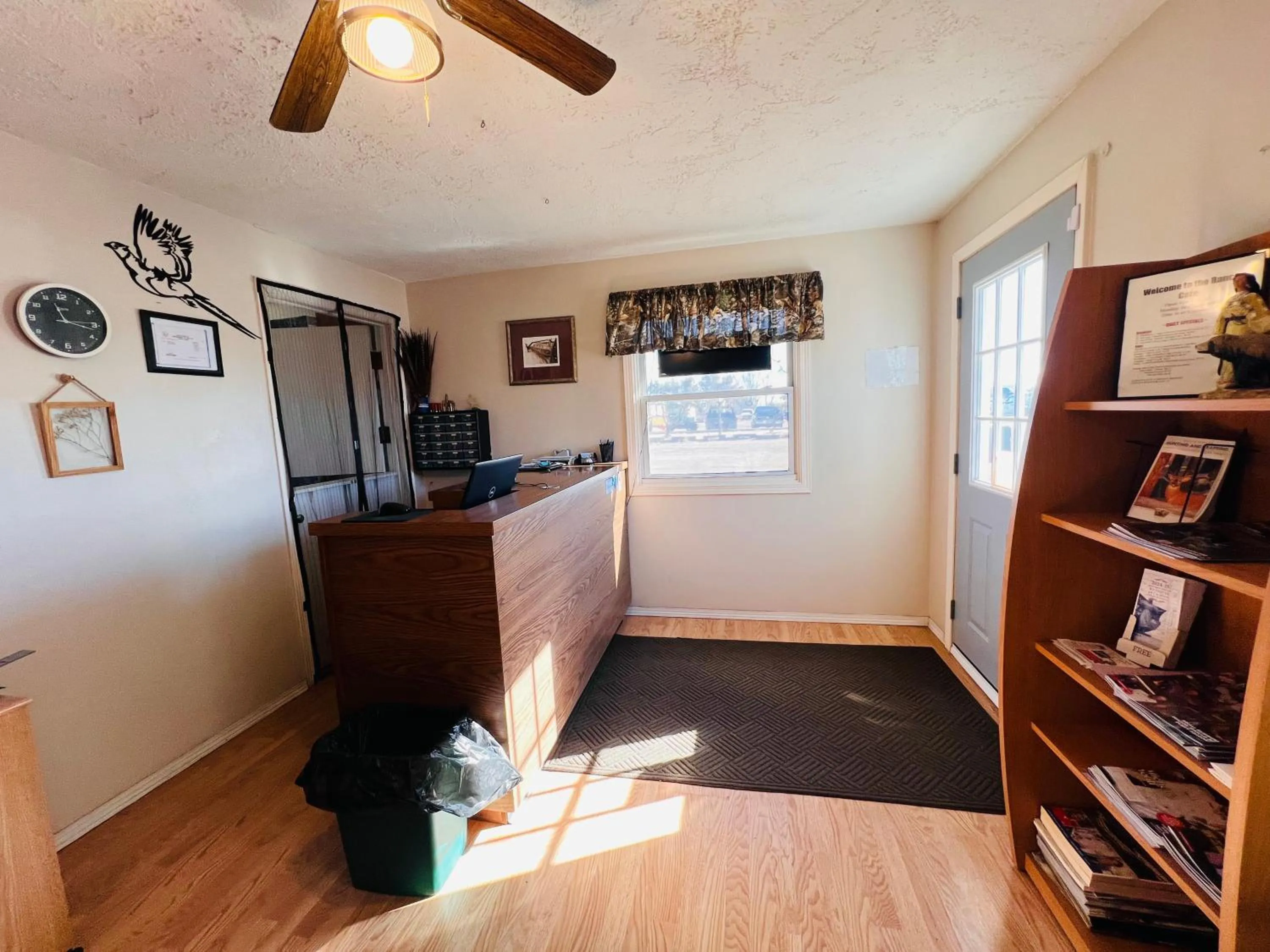 Lobby or reception in Dew Drop Inn Motel by OYO Miller SD