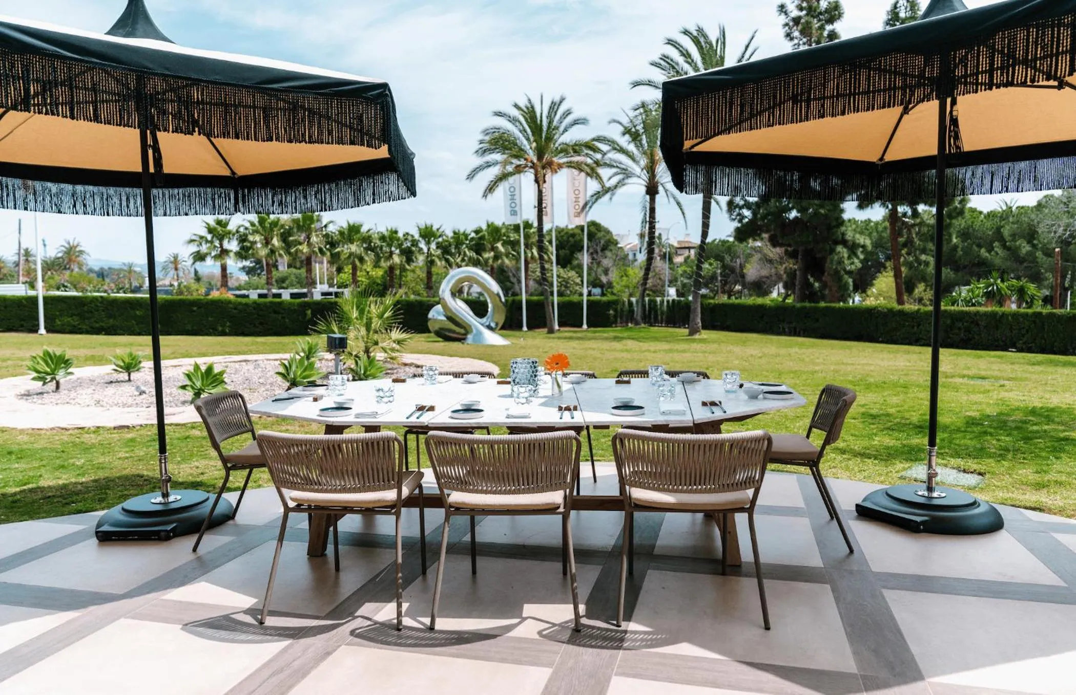 Restaurant/places to eat in Boho Club