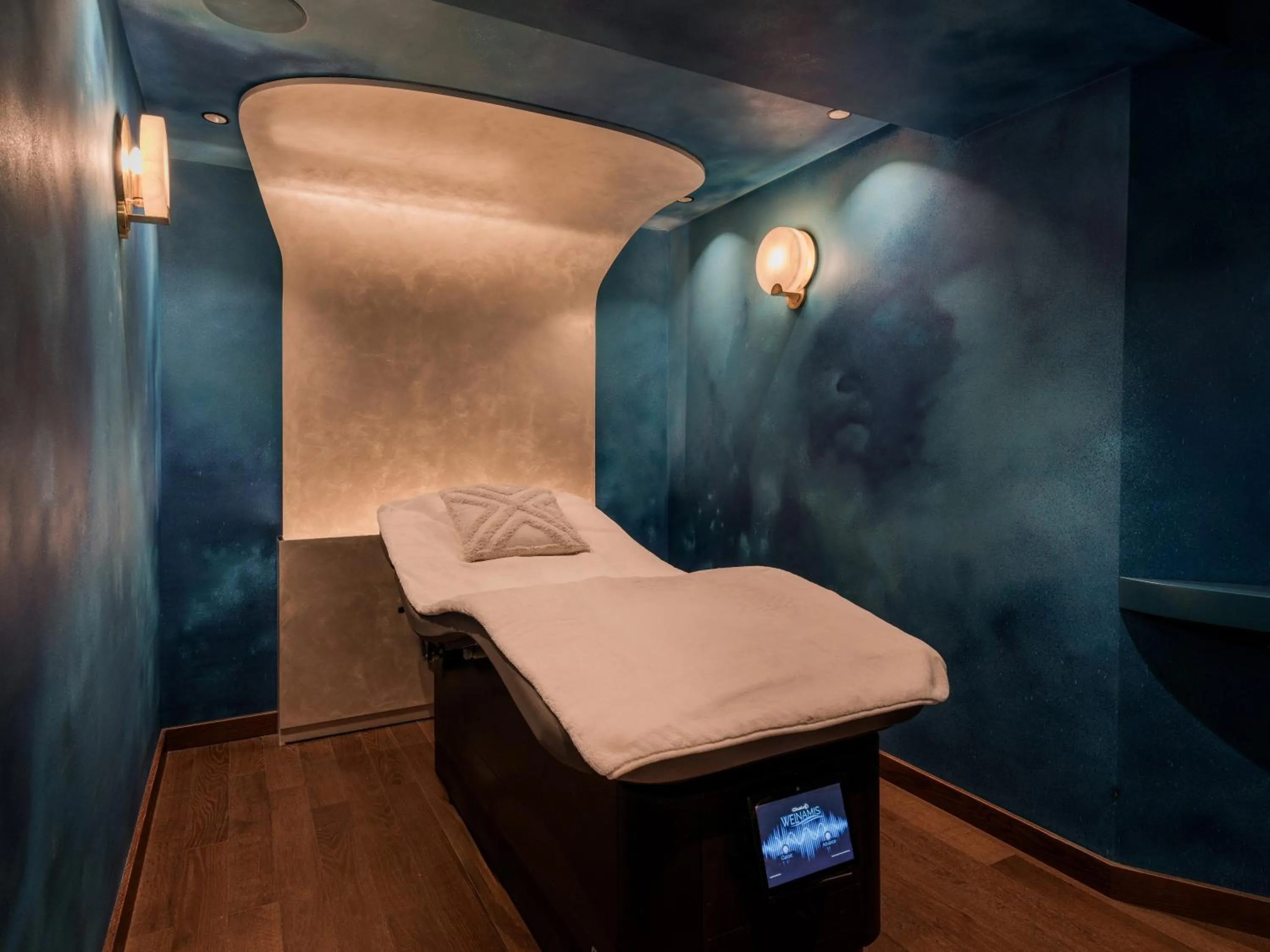 Massage in Boho Club