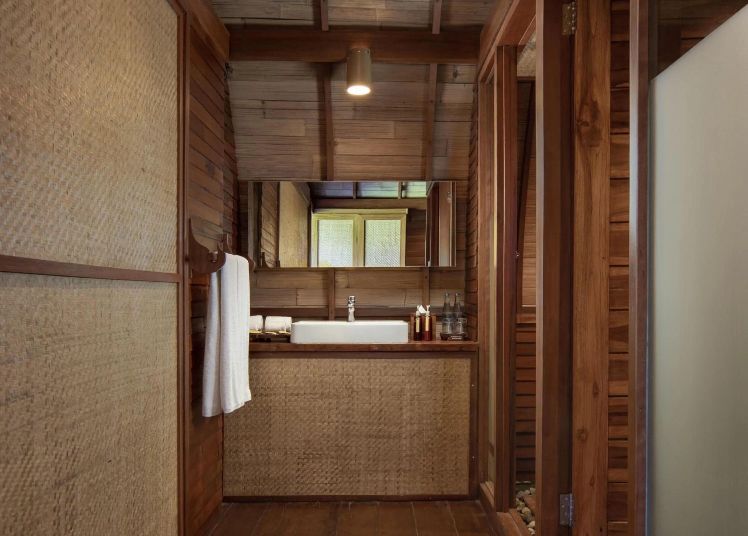 Shower in Beehouse Dijiwa Ubud