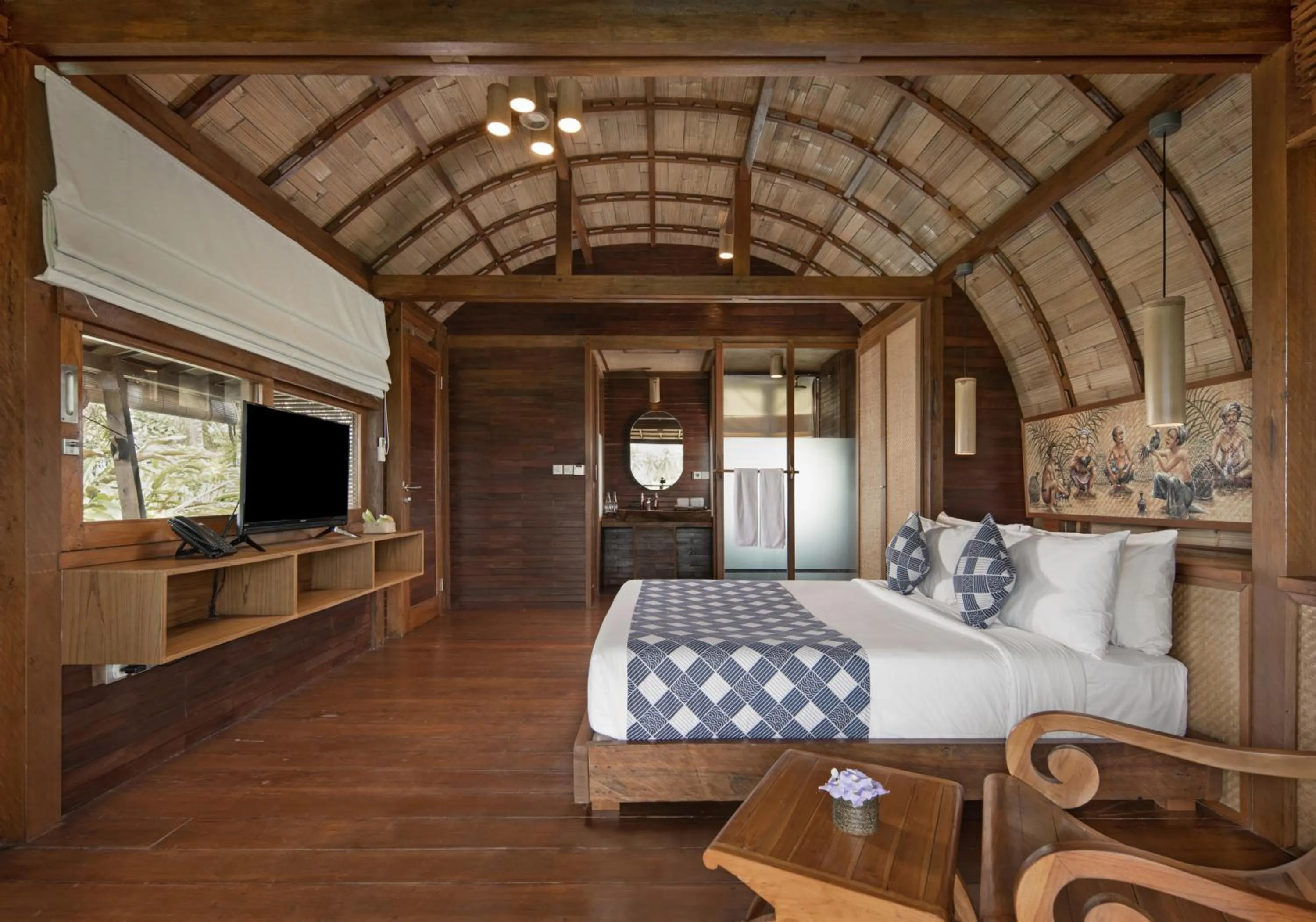 Photo of the whole room, Bed in Beehouse Dijiwa Ubud