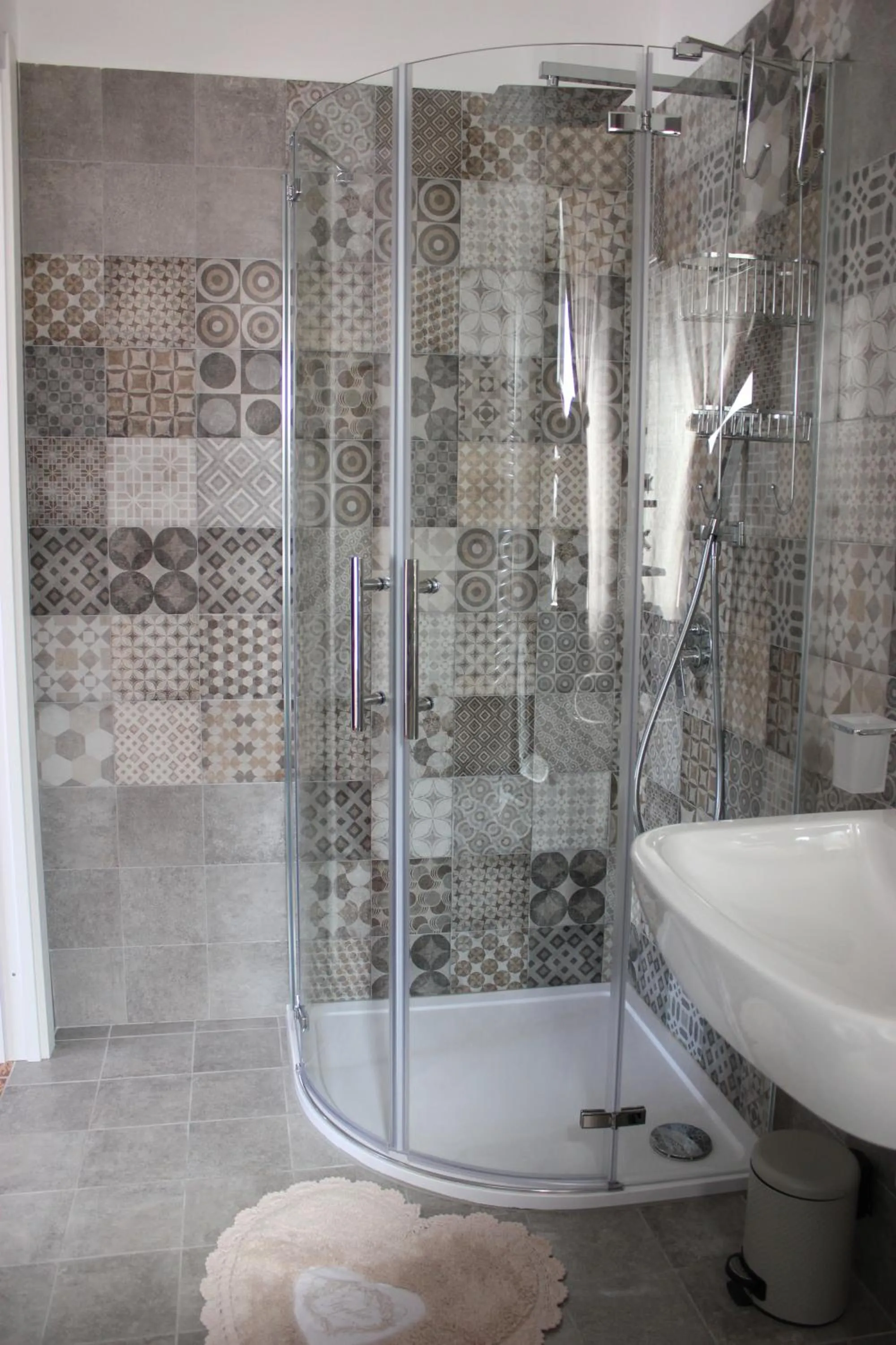 Shower in odeon rooms